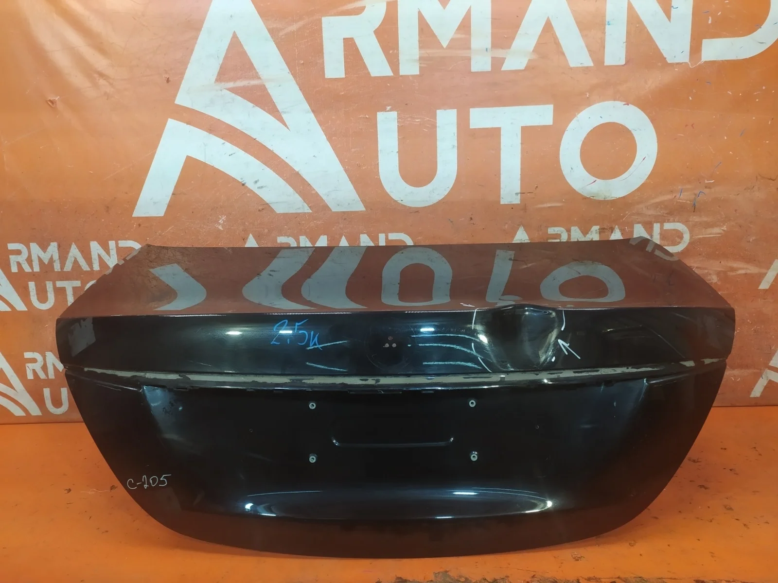 Крышка багажника Mercedes C-Class 2014-2021 A2057502400 W205
