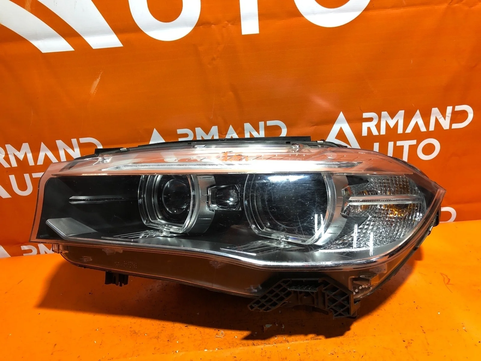 Фара BMW X5 2013-2018 63117317101 F15, левая