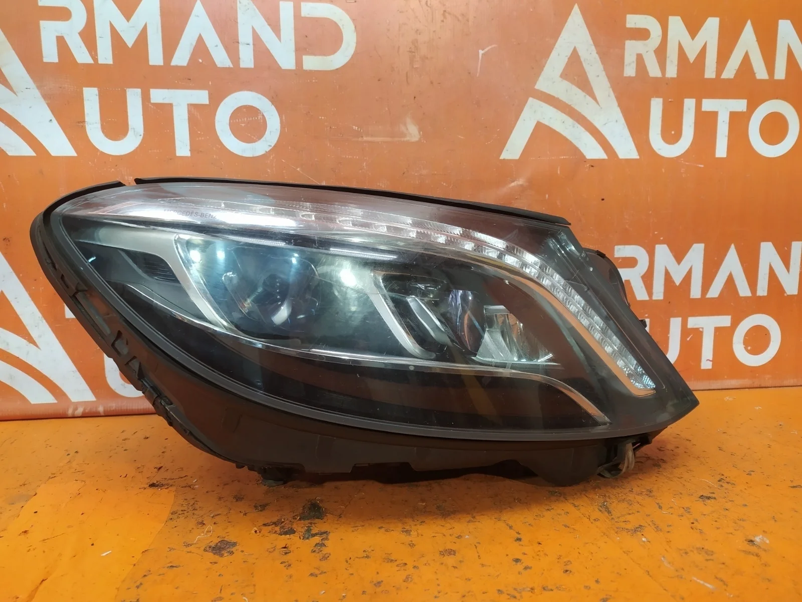 Фара Mercedes S-Class 2013-2017 A2229062404 W222, правая