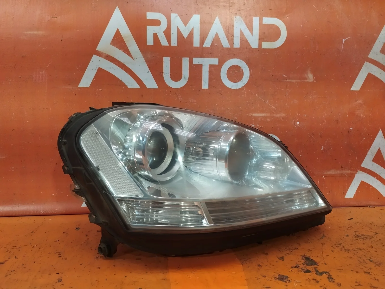 Фара Mercedes ML-Class 2005-2008 A164820546164 W164, правая
