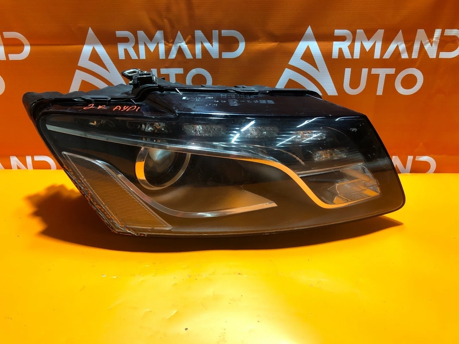 Фара Audi Q5 2008-2012 8R0941030AF 1 8R, правая