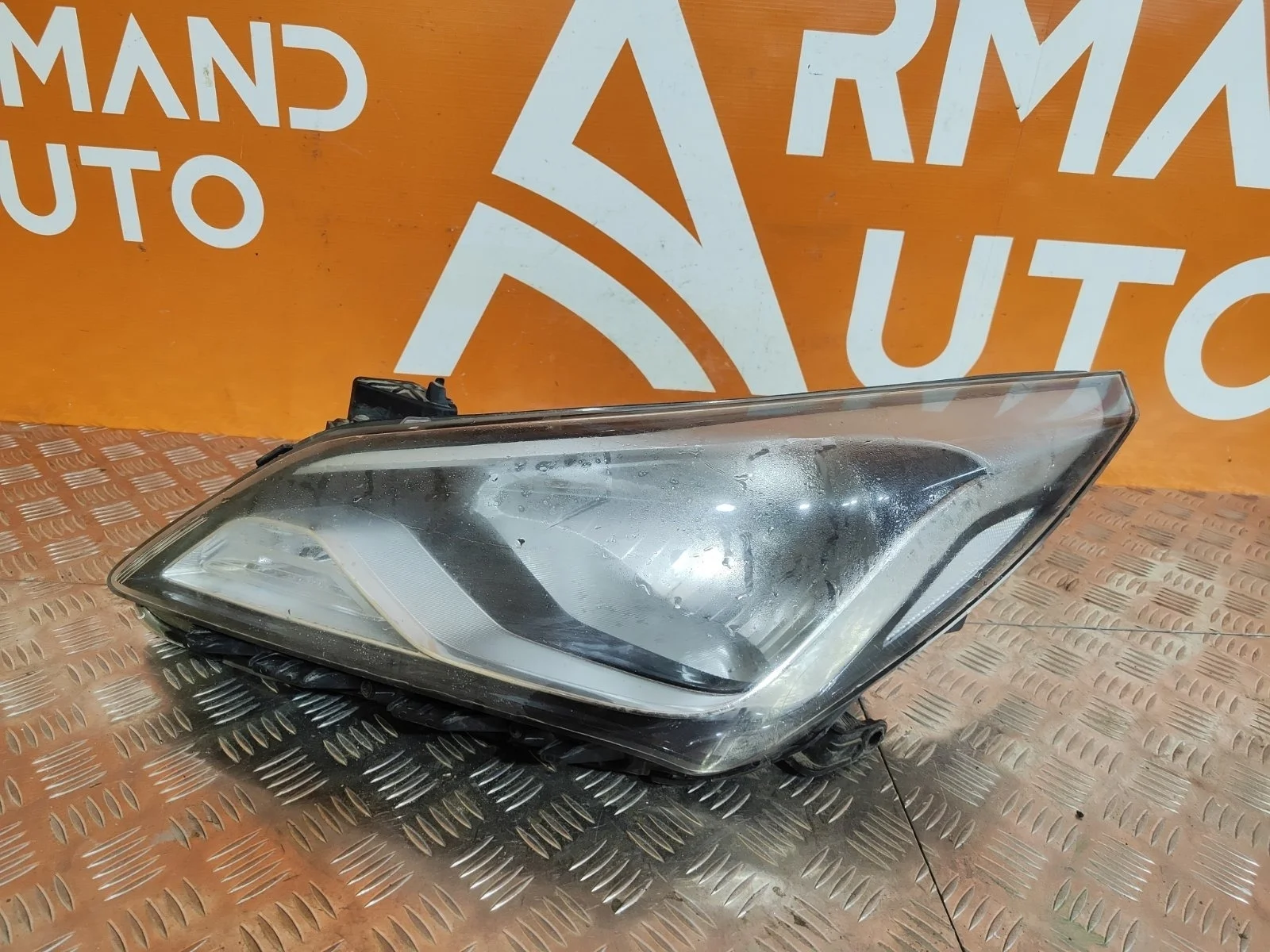 Фара Hyundai Solaris 2014-2017 921014L600 1, левая