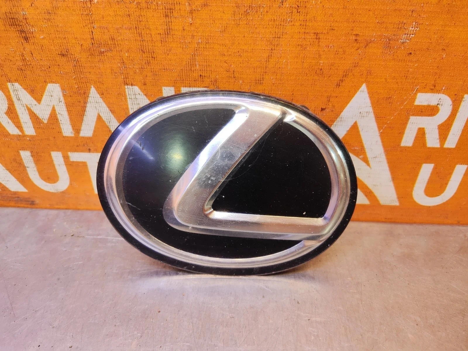 Эмблема Lexus LS 2006-2017 9097502117 4, передняя
