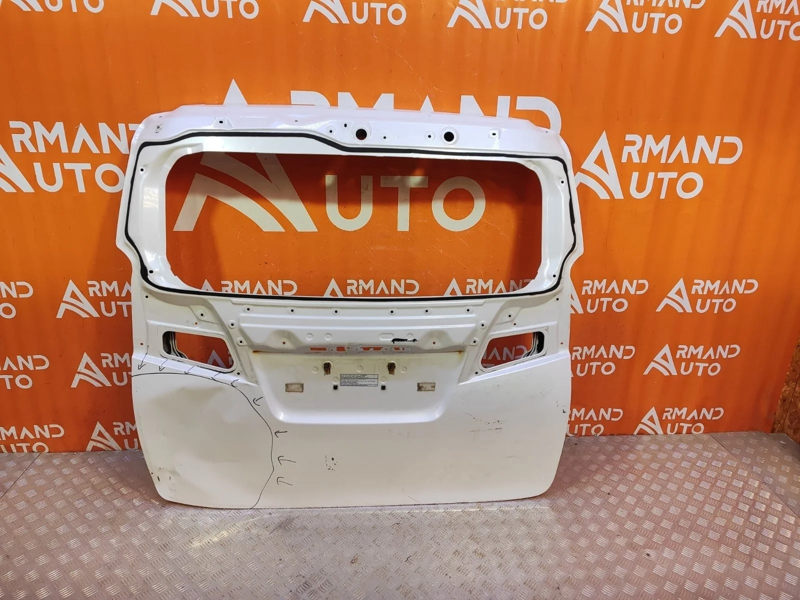 Дверь багажника Toyota Alphard 2015-2023 6700558210 3