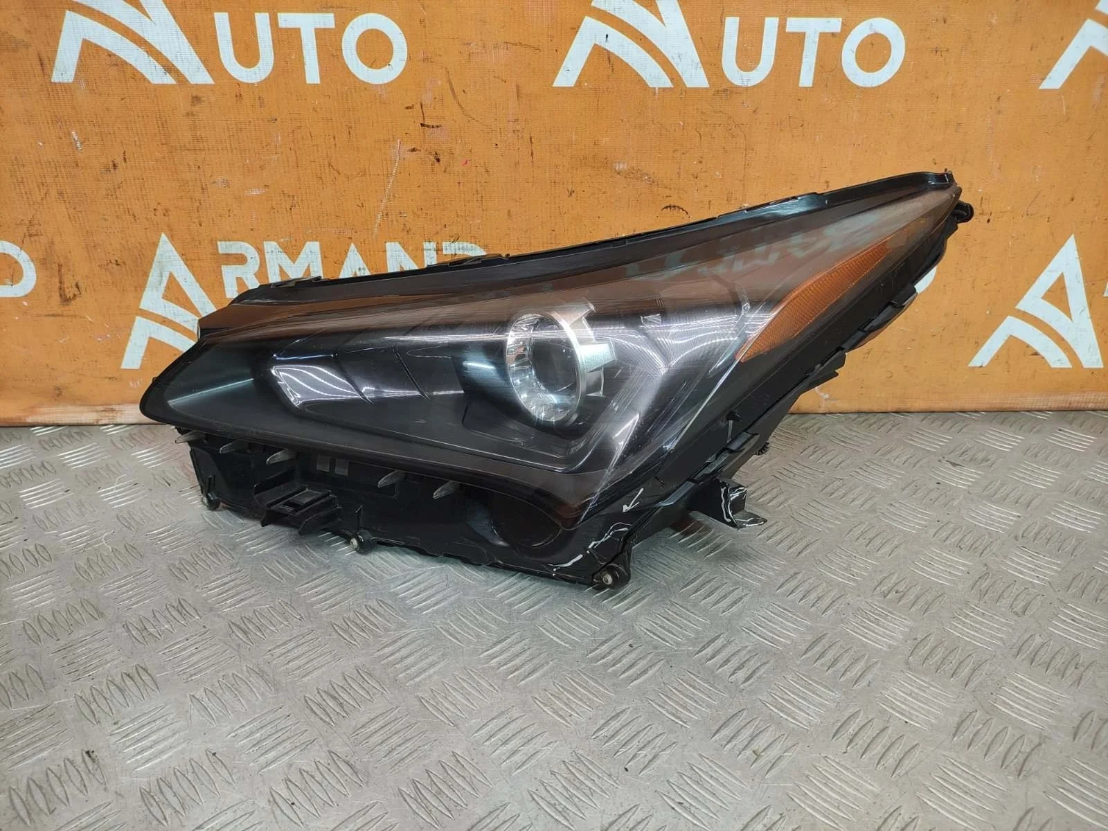 Фара Lexus NX 2017-2021 8118578180 1, левая