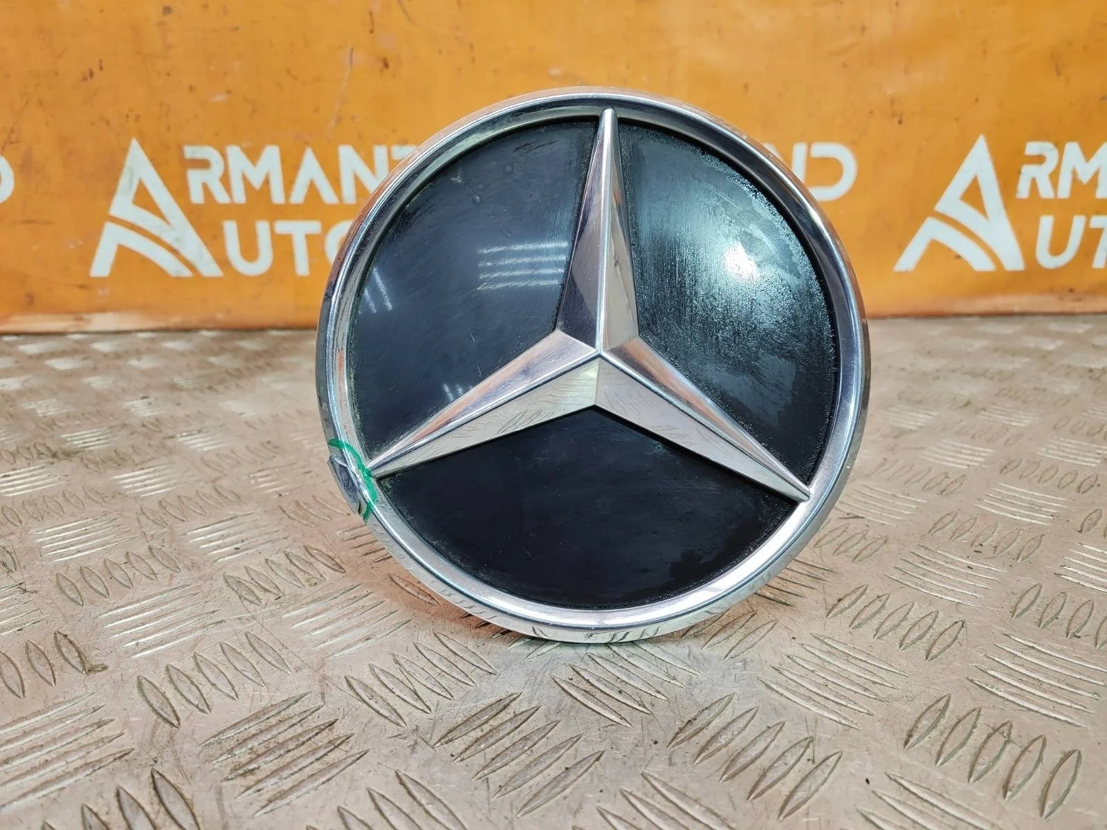 Эмблема Mercedes A-Class 2018-нв A177888420064 W177, передняя