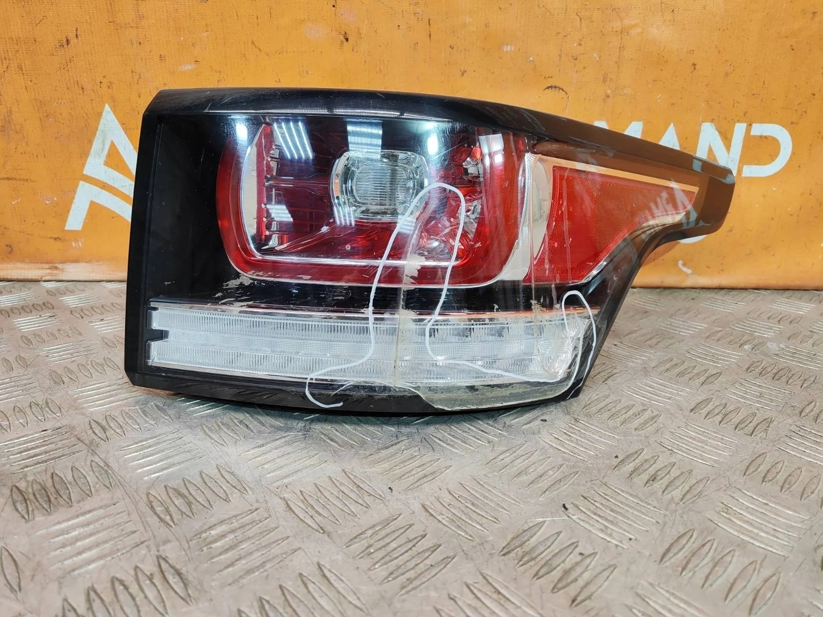 Фонарь Land Rover Range Rover Sport 2013-2017 LR061588 2 L494, правый