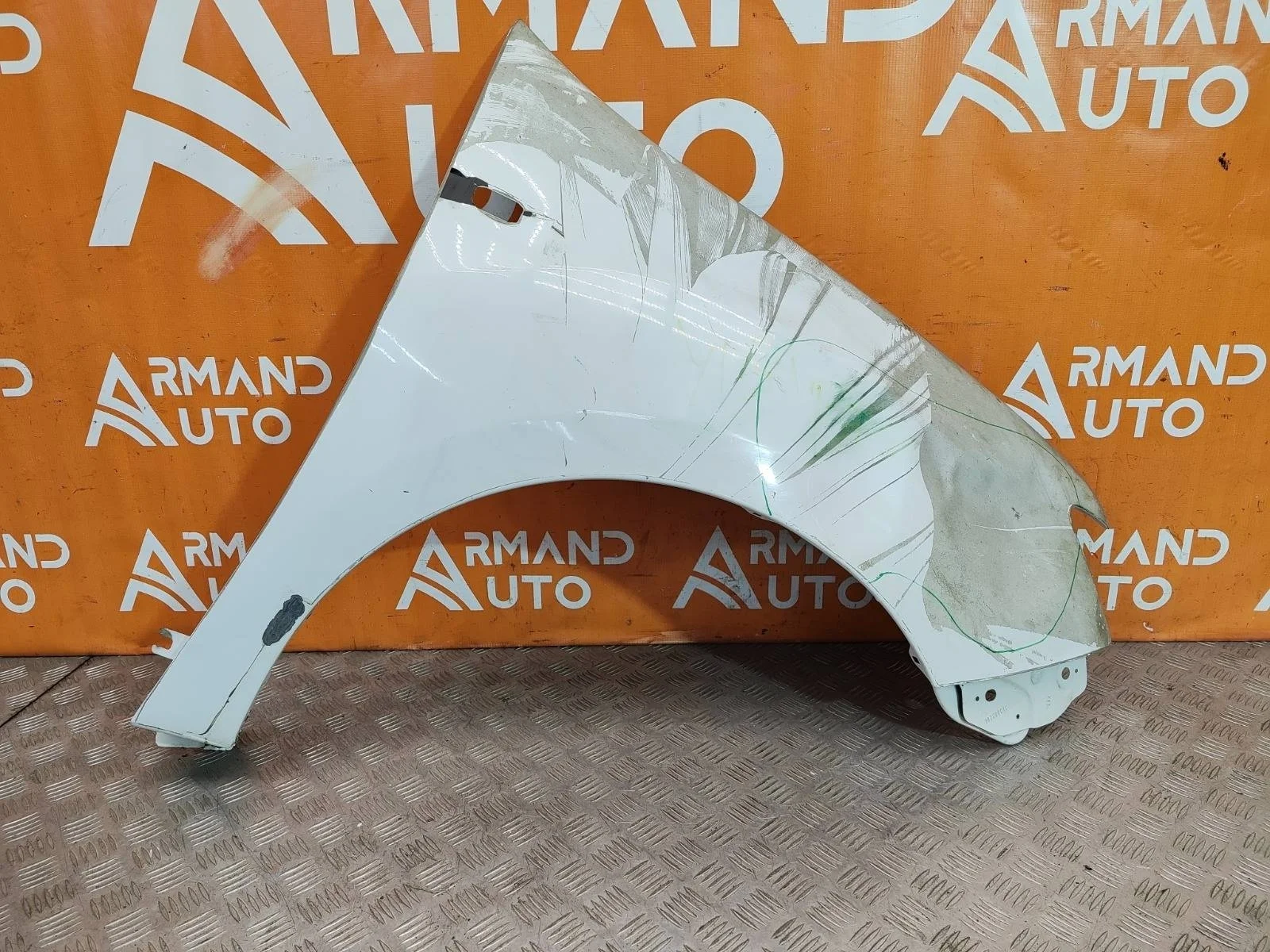Крыло Renault Logan 2012-2022 631005201R 2, переднее правое