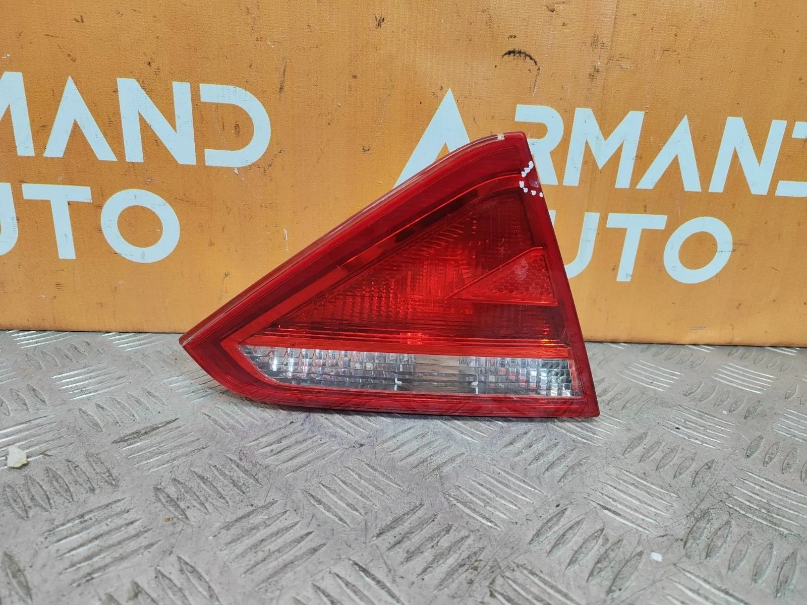 Фонарь внутренний Audi A5 2007-2011 8T0945093 1 8T, левый