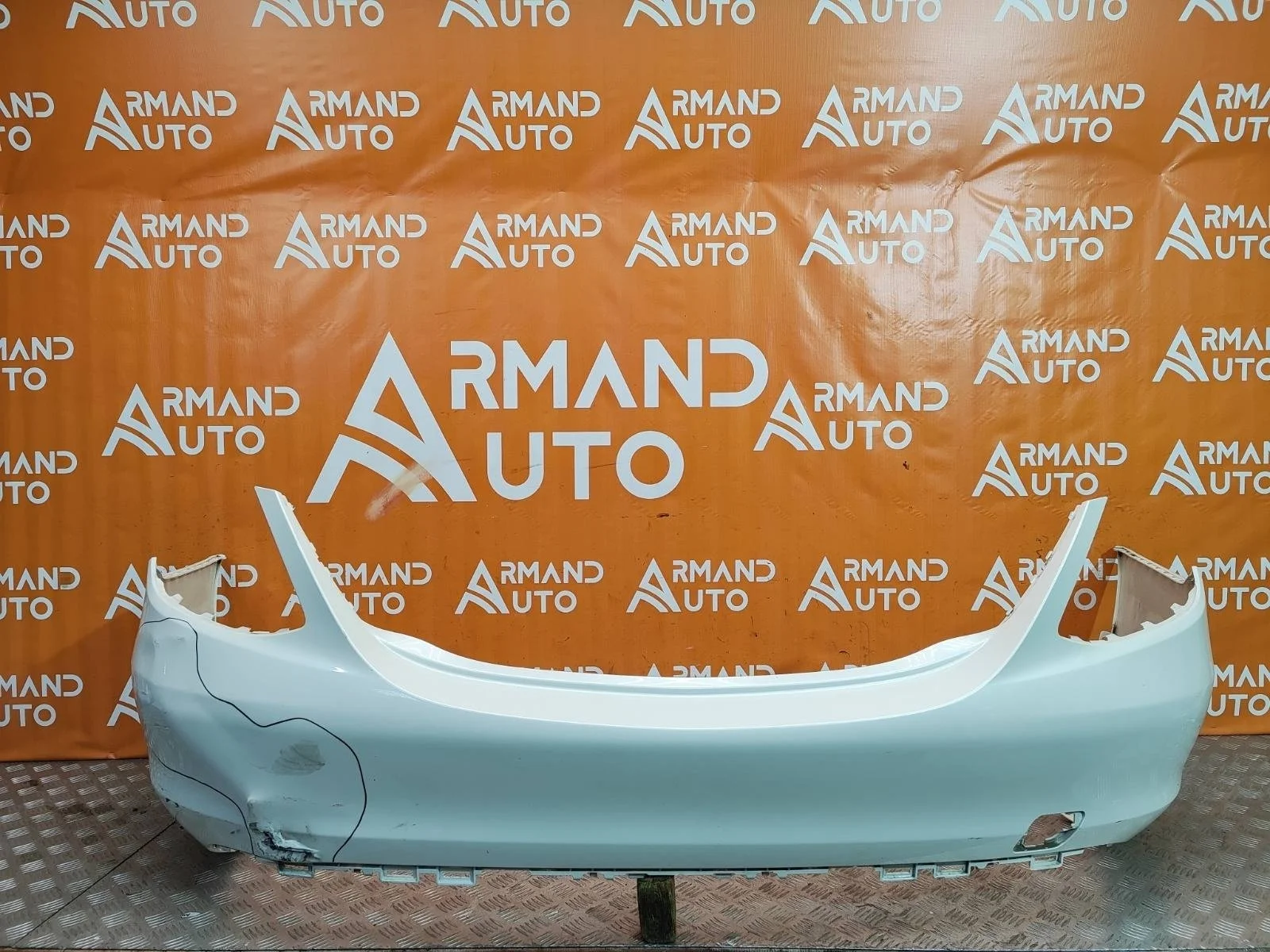 Бампер Mercedes C-Class 2014-2021 A2058800447 W205, задний
