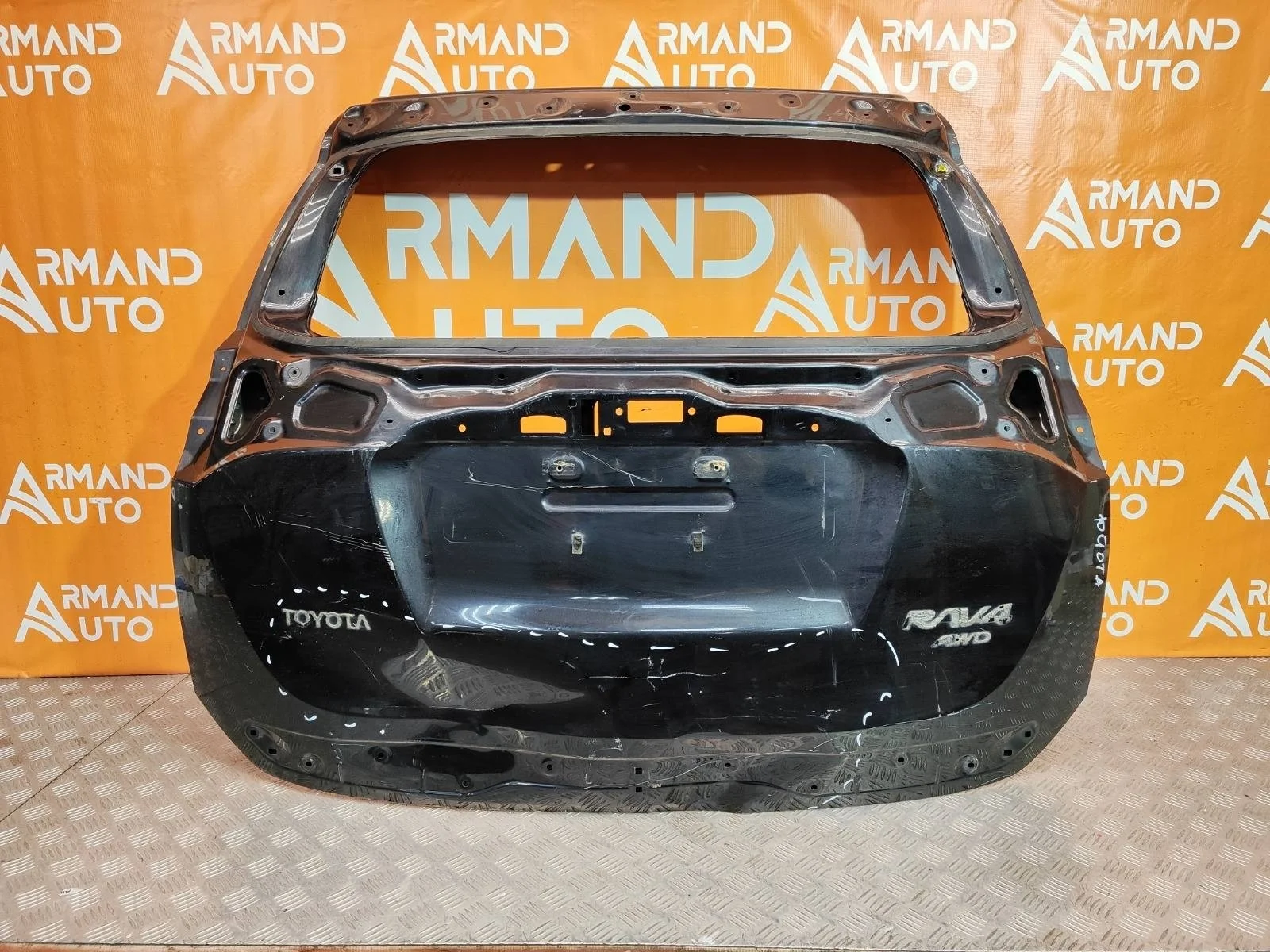 Дверь багажника Toyota RAV4 2015-2019 670050R270 4 CA40