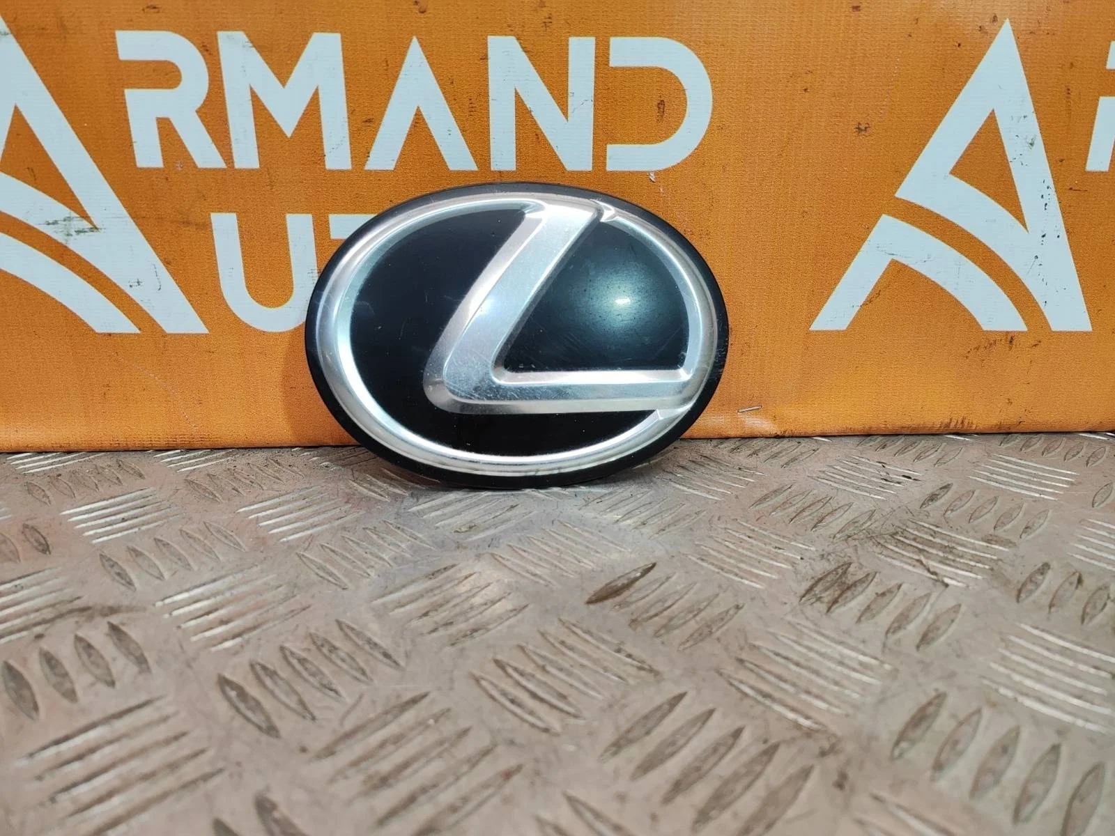 Эмблема Lexus NX 2017-2021 9097502108 1, передняя