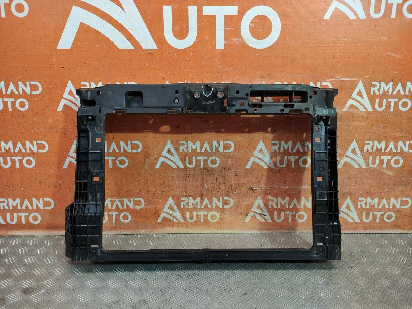 Панель передняя (суппорт радиатора) Skoda Rapid 2020-2023 60U805588E 2