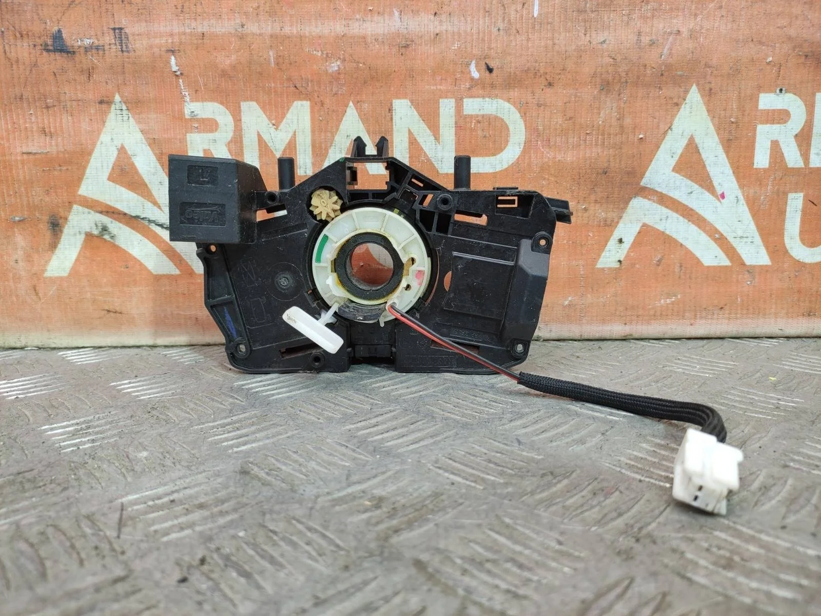 Шлейф подрулевой Renault Logan 2012-2022 255678545R 2