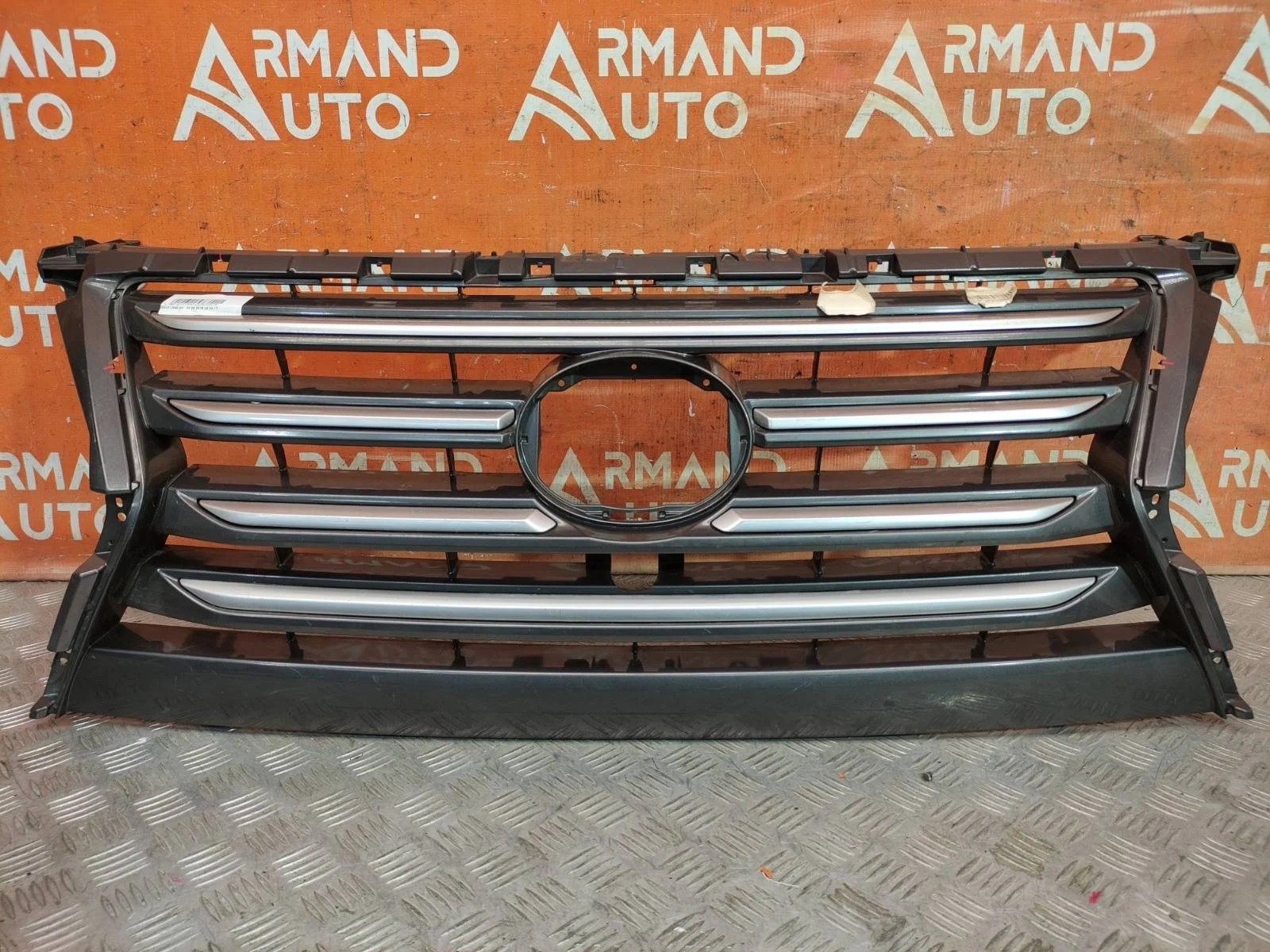 Решетка радиатора Lexus GX 2013-2019 5310160850 2 URJ150