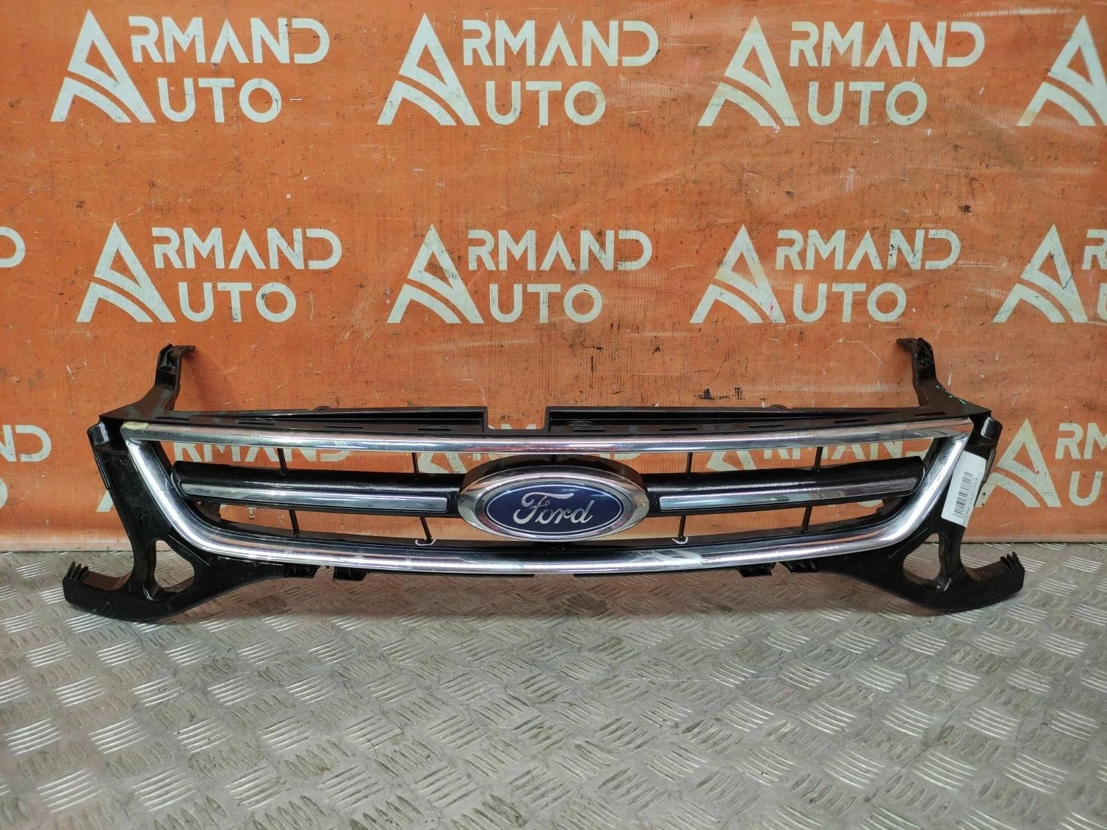Решетка радиатора Ford Mondeo 2010-2014 1736164 4