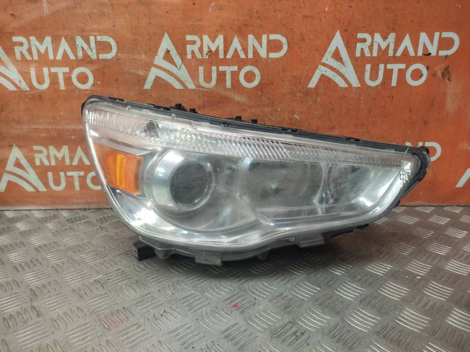Фара Mitsubishi ASX 2010-2020 8301C872 1 GA0, правая