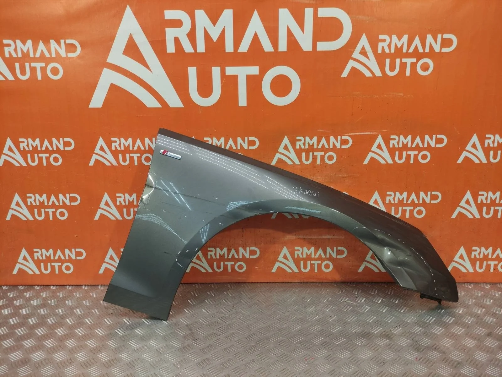 Крыло Audi A4 2019-2025 8W0821106D 5 B9, переднее правое