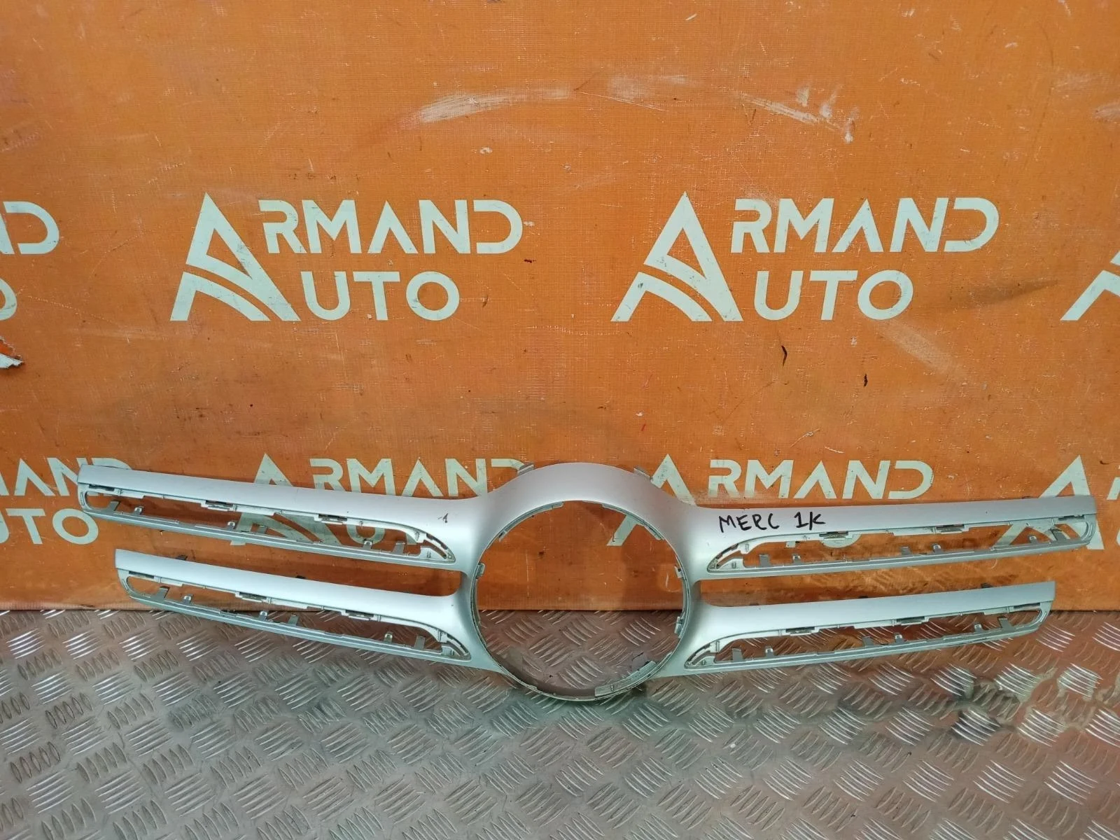 Накладка решетки радиатора Mercedes GLC-Class 2015-2019 A25388823009982 X253
