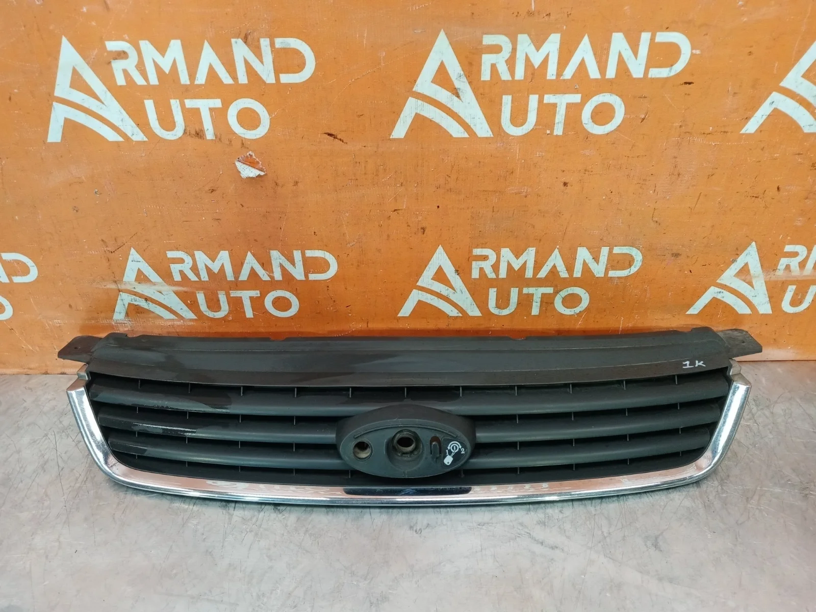 Решетка радиатора Ford Kuga 2008-2012 1497839 1