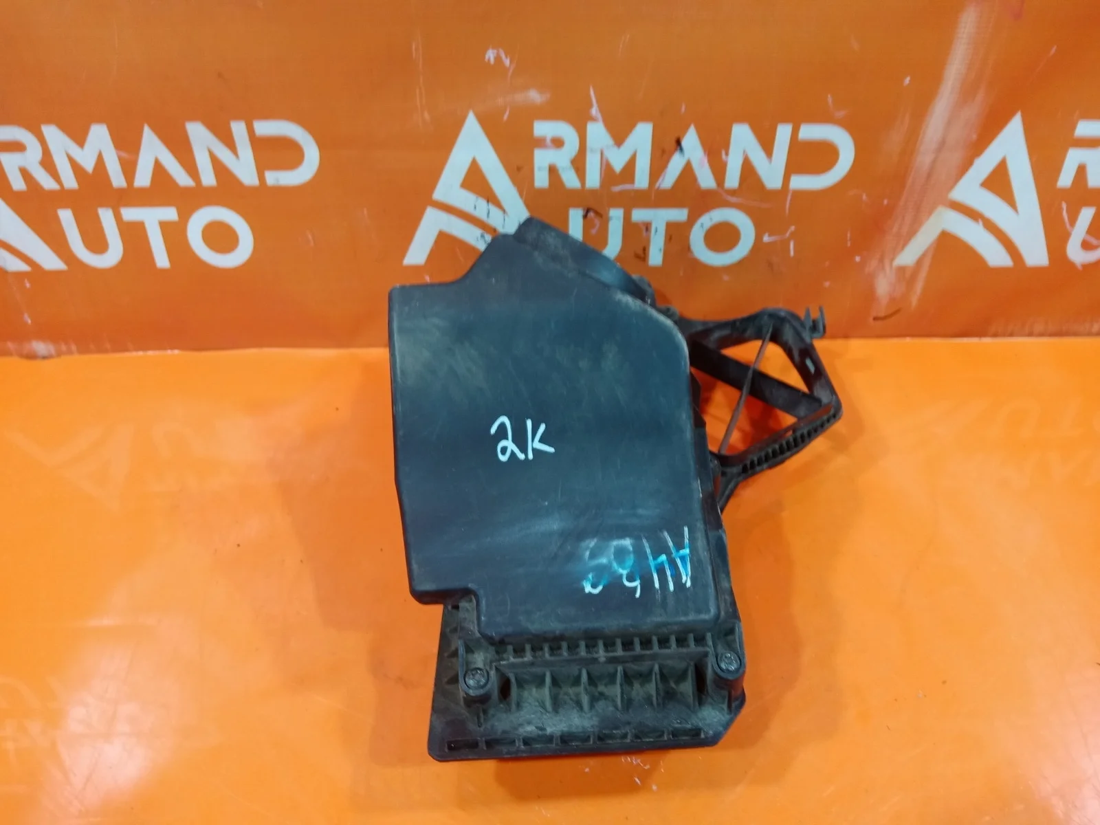Корпус воздушного фильтра Audi A4 2007-2015 8R0133837S 4 B8