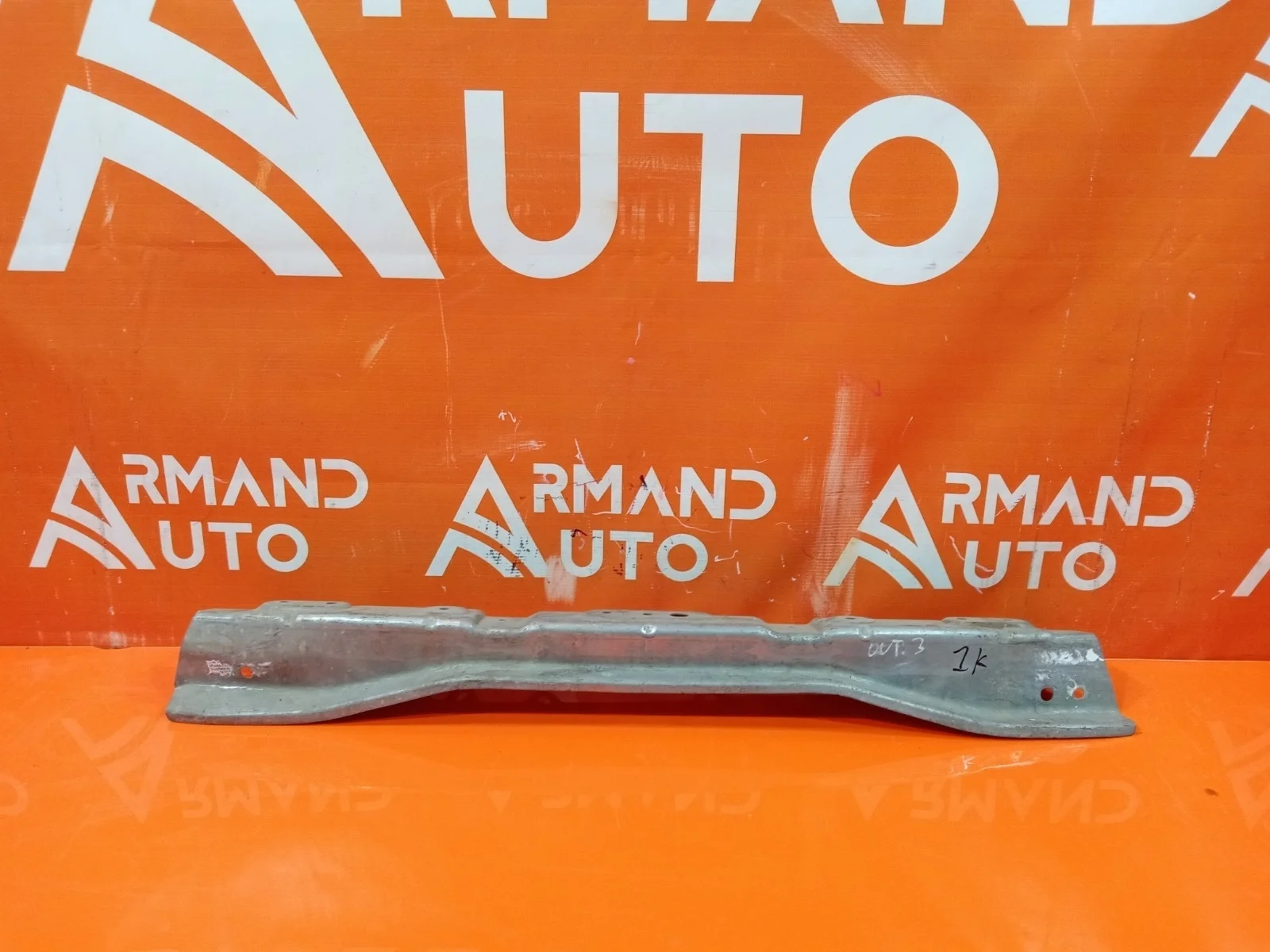 Усилитель бампера верхний Mitsubishi Outlander 2012-2015 6400D583 3, передний