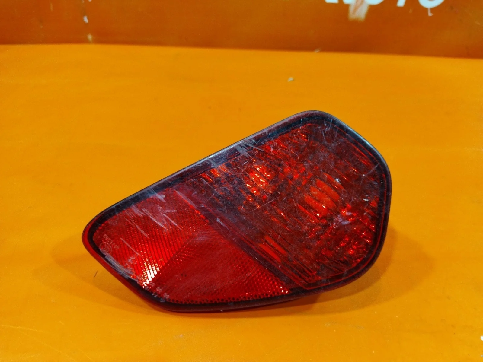 Фонарь противотуманный Mitsubishi Outlander 2015-2023 8337A137 3, левый