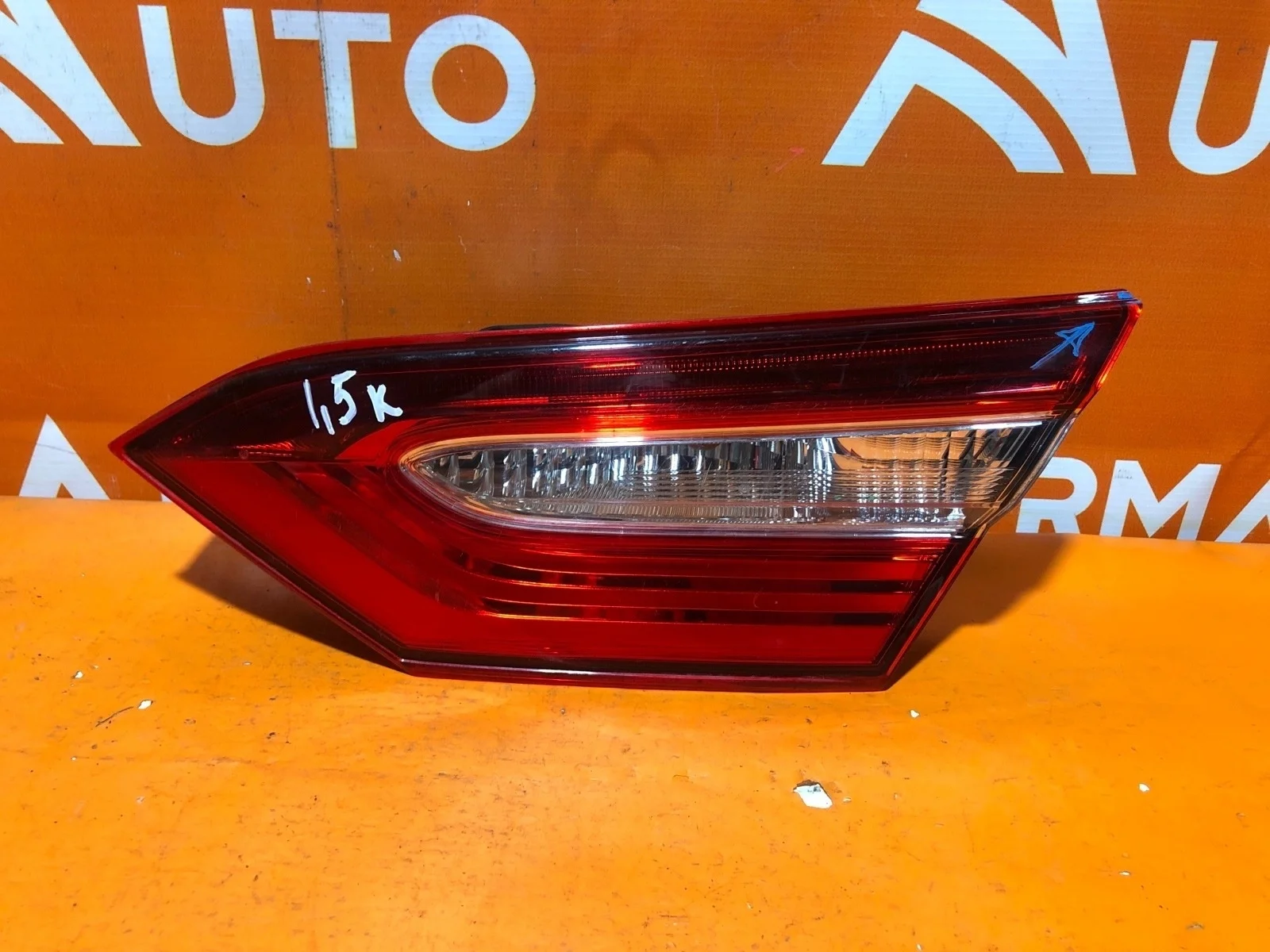 Фонарь внутренний Toyota Camry 2017-нв 8158133410 8 XV70, правый