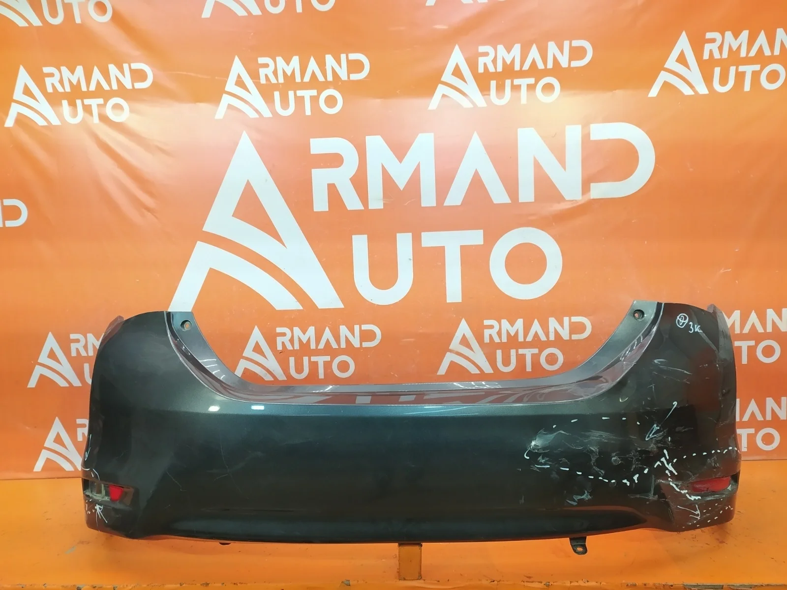 Бампер Toyota Corolla 2012-2019 5215902999 11 E160 E170 E180, задний