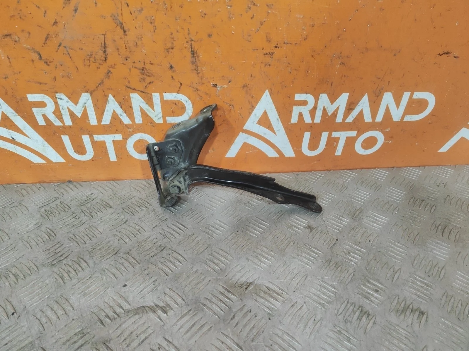 Петля капота Toyota Land Cruiser 2007-2015 5341060060 200, правая