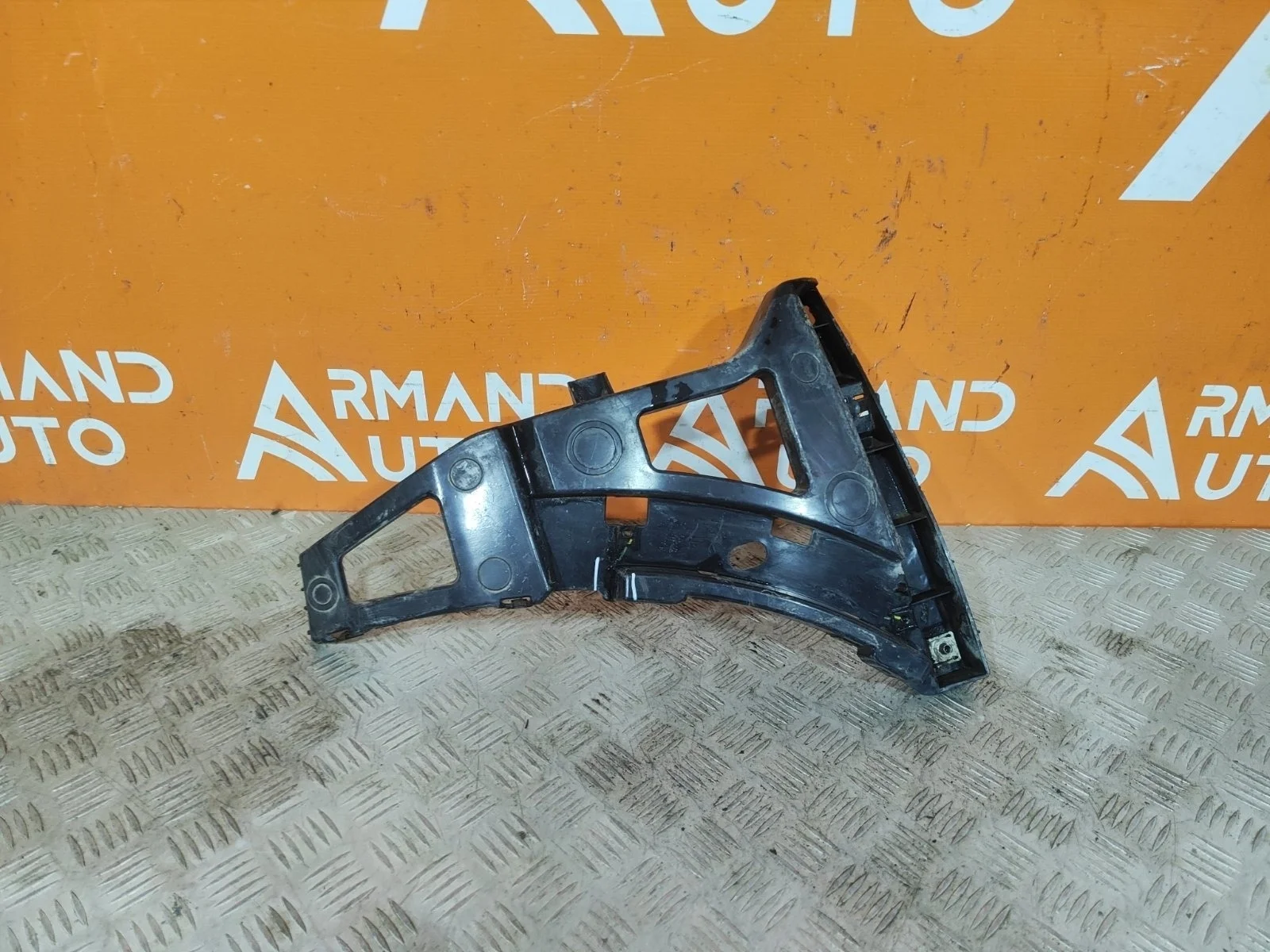 Кронштейн бампера нижний Ford Transit 2014-2019 1943301 7 TTG, передний левый