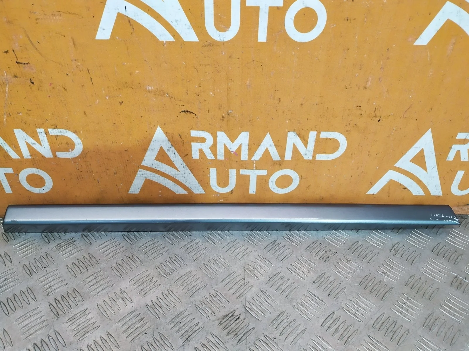 Накладка молдинга двери Land Rover Range Rover 2012-2022 LR038857 4 L405, задняя правая