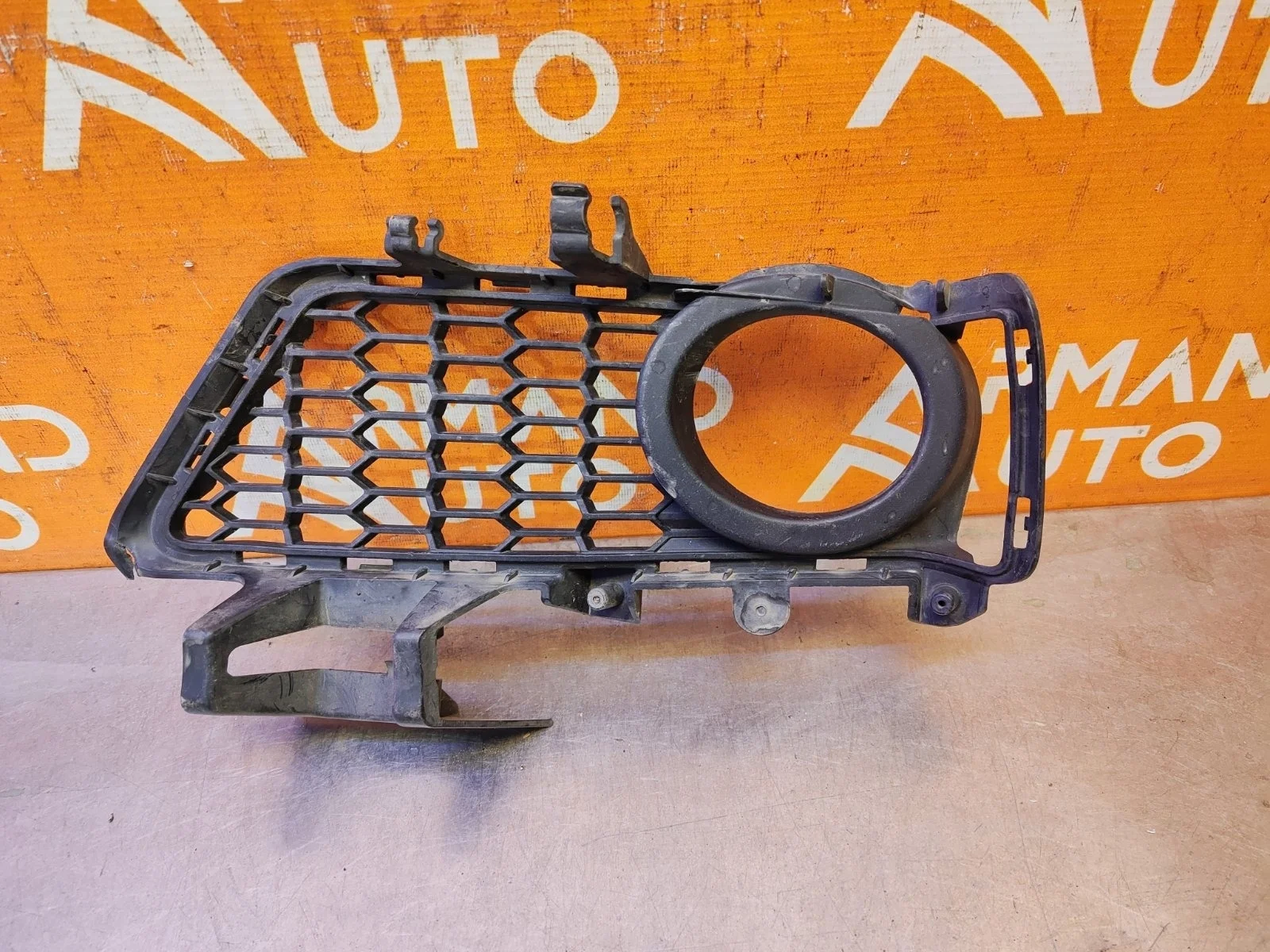 Окантовка птф BMW 3 series 2015-2020 51118062631 F30 F31, левая