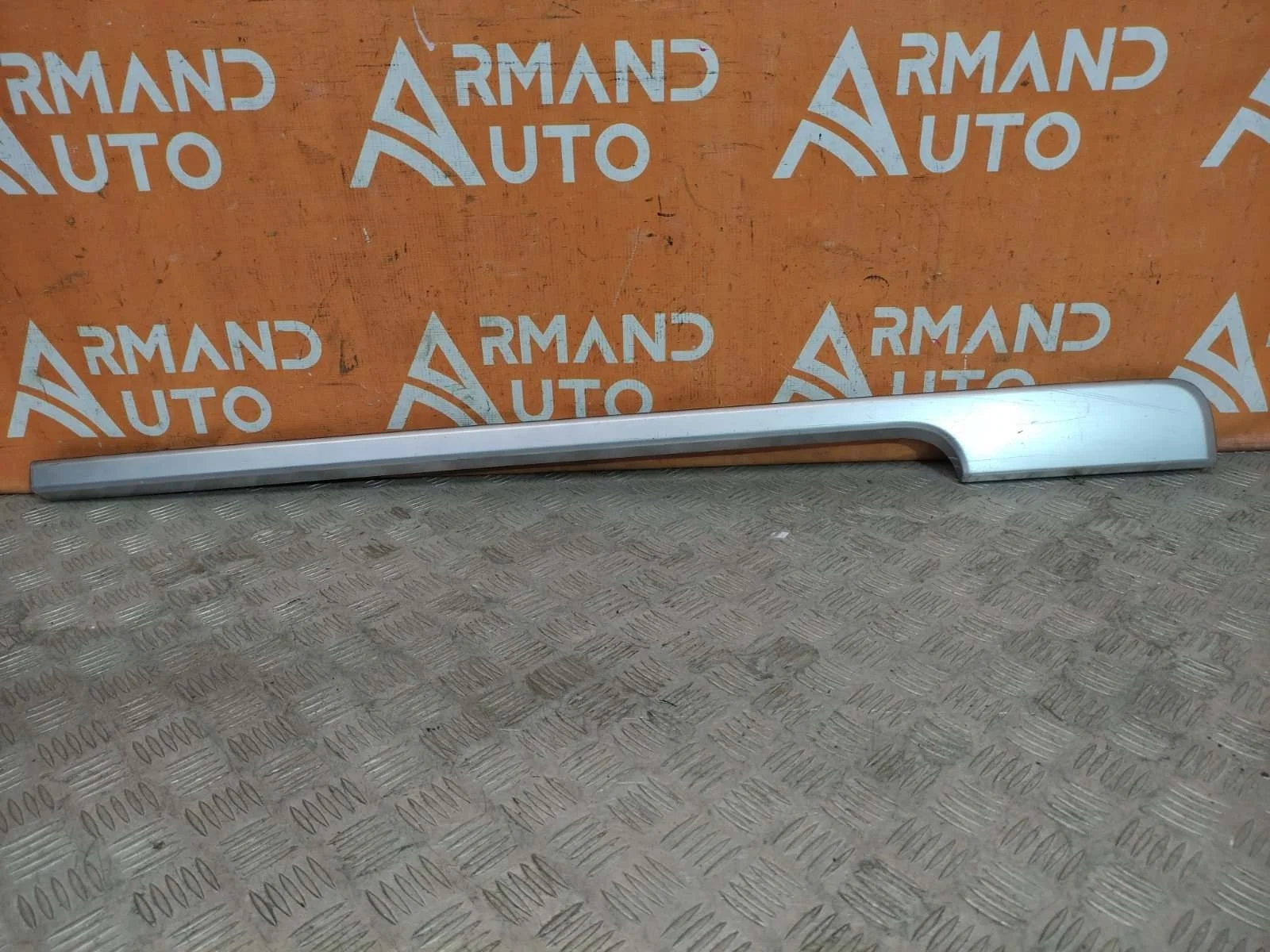 Накладка молдинга двери Land Rover Range Rover 2012-2022 LR038849 4 L405, передняя левая