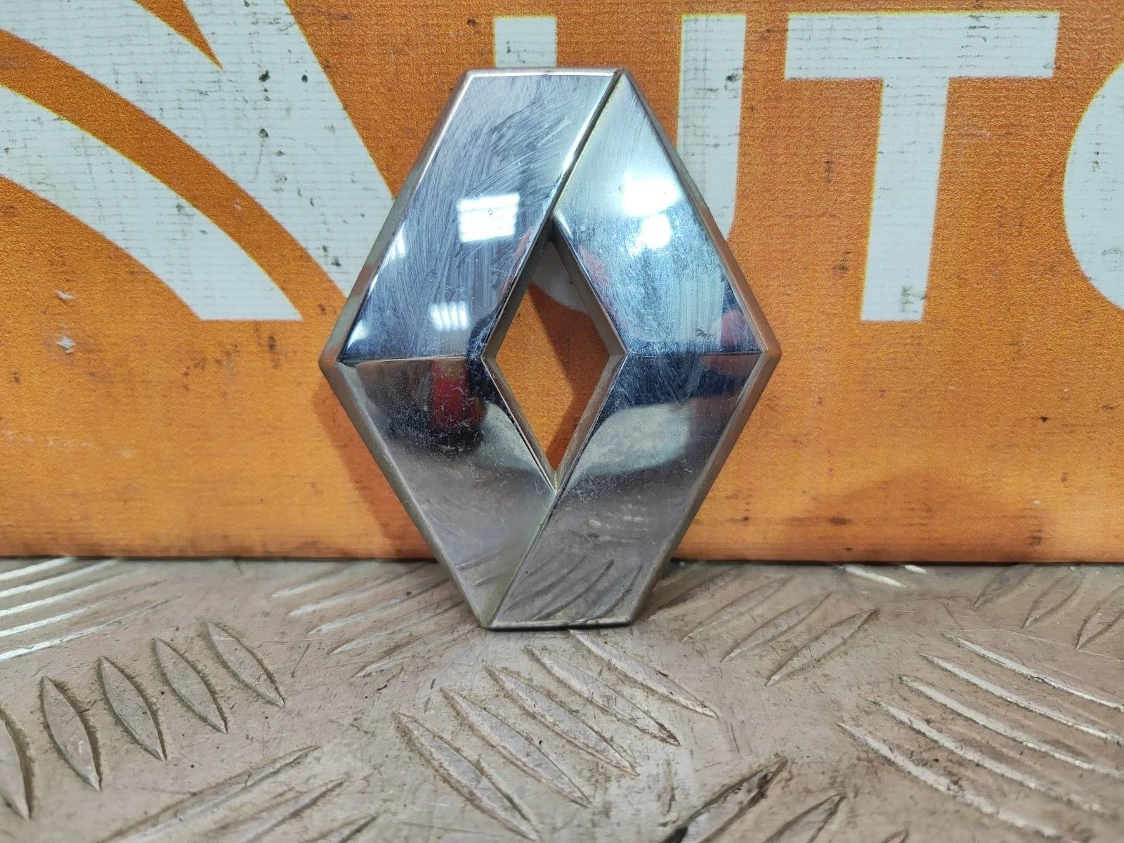 Эмблема Renault Logan 2012-2022 908894785R 2, задняя