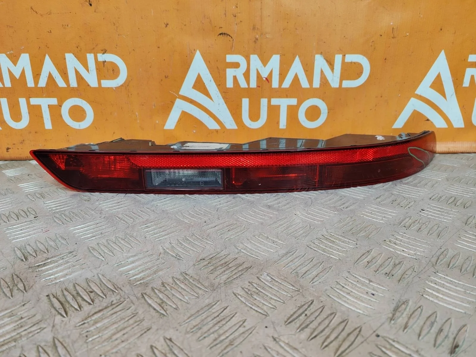 Фонарь противотуманный Audi Q5 2017-2020 80A945070 2 FY, правый