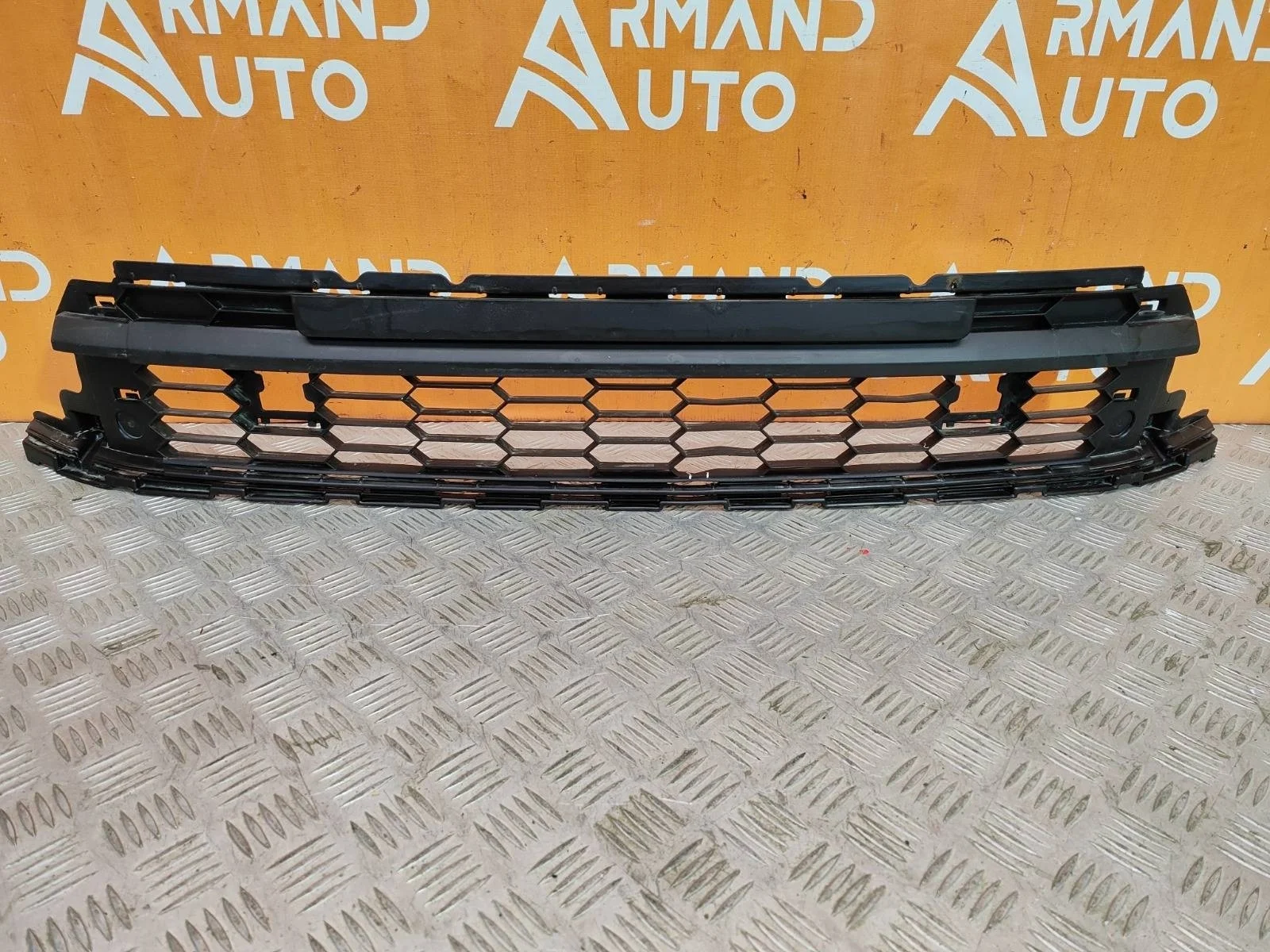 Решетка бампера Skoda Kodiaq 2016-нв 565853677E9B9 1, передняя