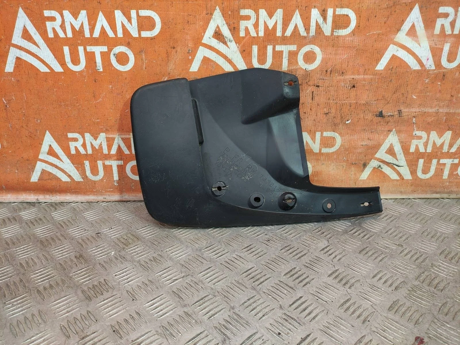 Брызговик Toyota Land Cruiser Prado 2009-2024 7662160180 150, передний правый