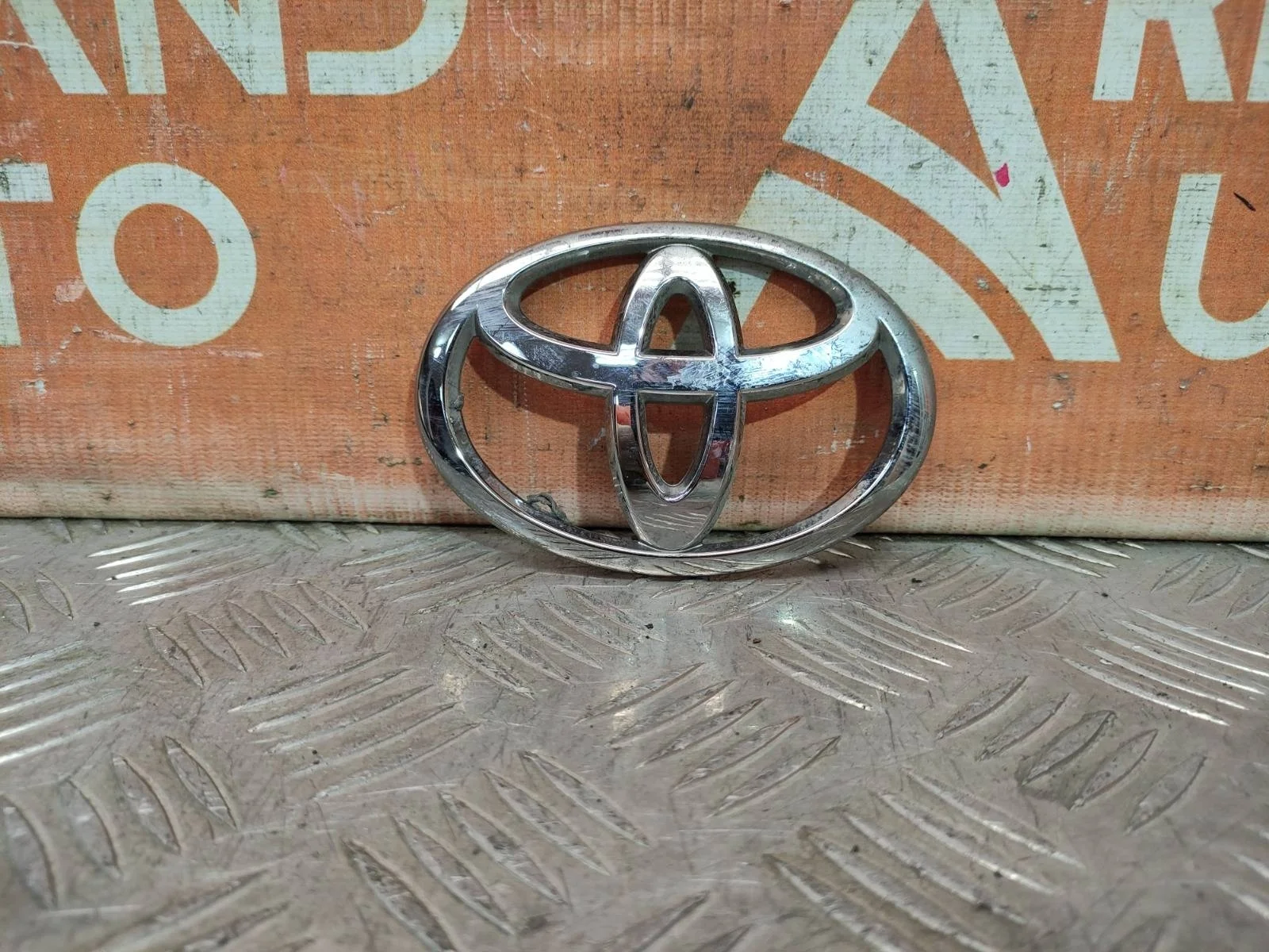 Эмблема Toyota Camry 2014-2017 9097502127 7 XV50, задняя