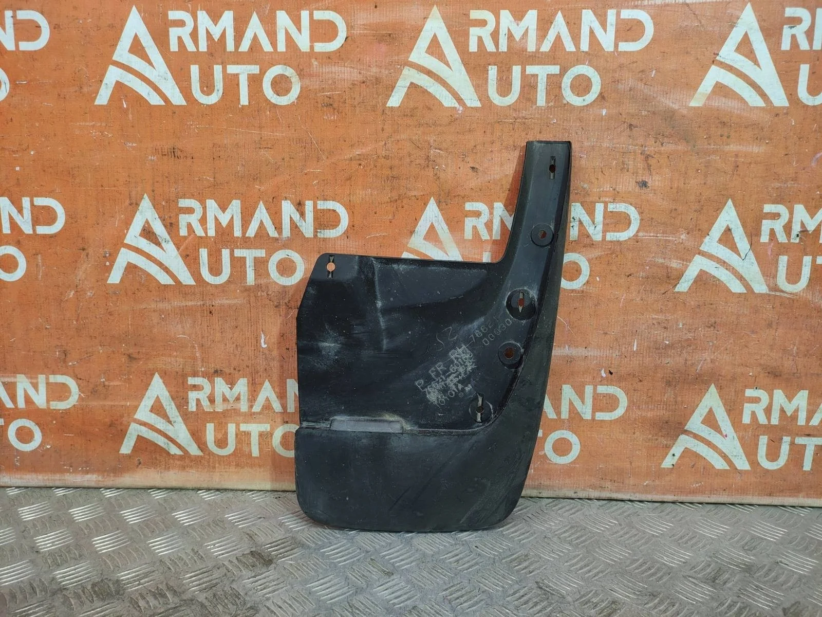 Брызговик Toyota Land Cruiser Prado 2009-2024 7662160180 150, передний правый