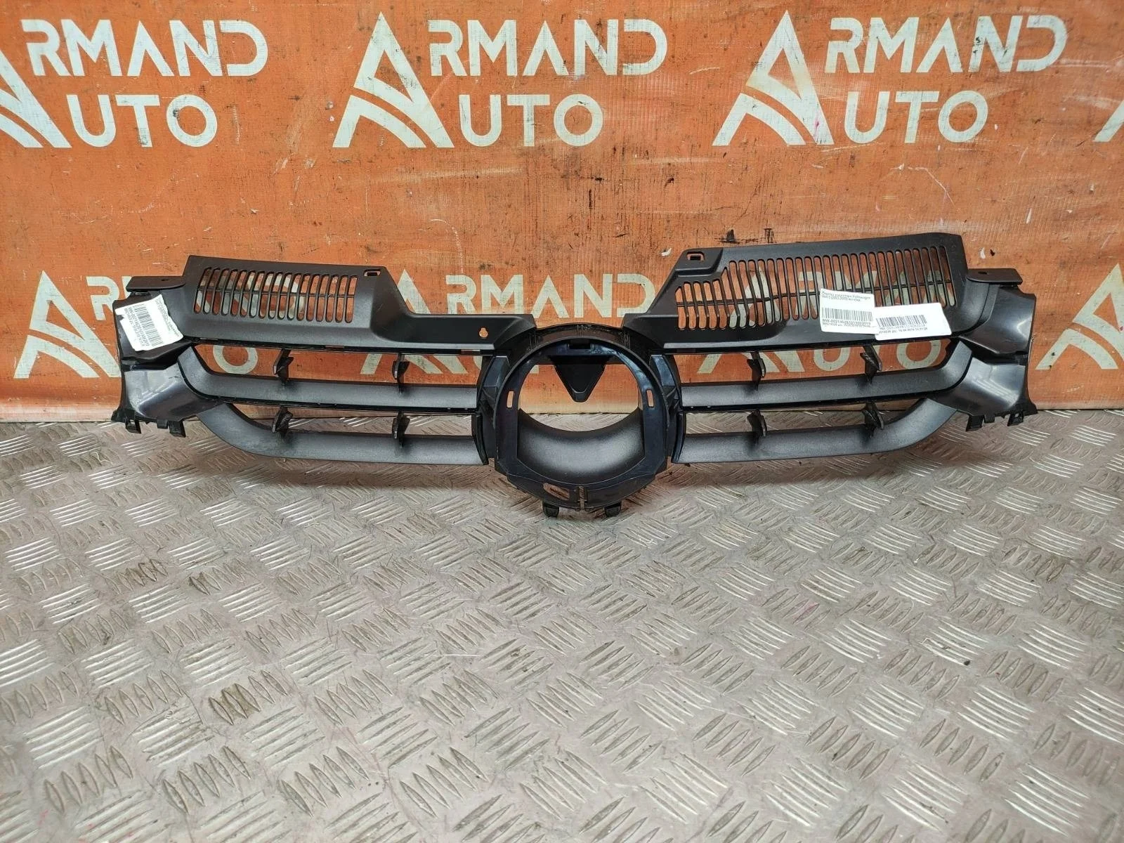 Решетка радиатора Volkswagen Golf 2003-2009 1K0853651AGRU 5