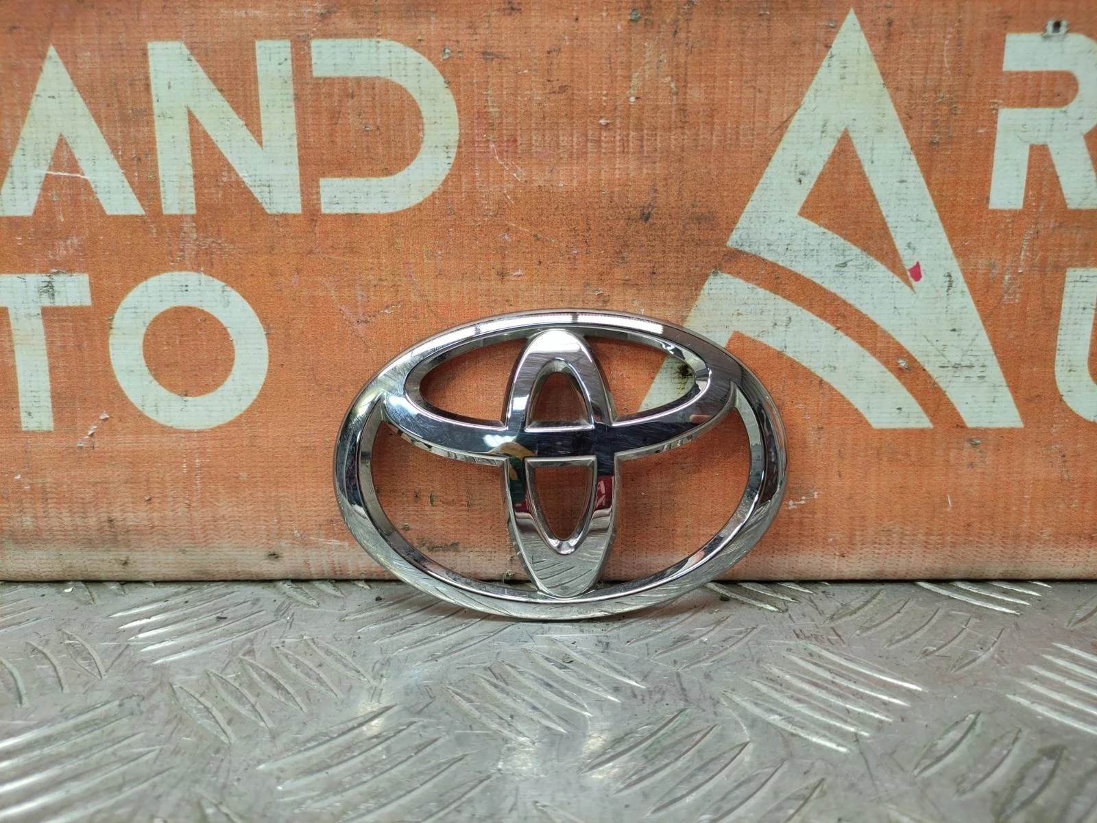 Эмблема Toyota Camry 2014-2017 9097502127 7 XV50, задняя