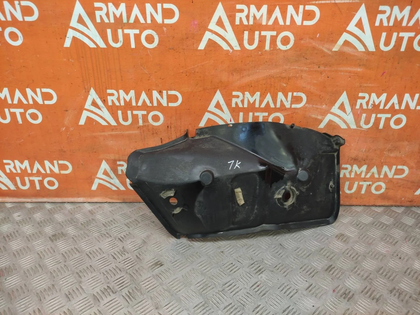 Подкрылок Renault Logan 2012-2022 767482706R 2, задний правый