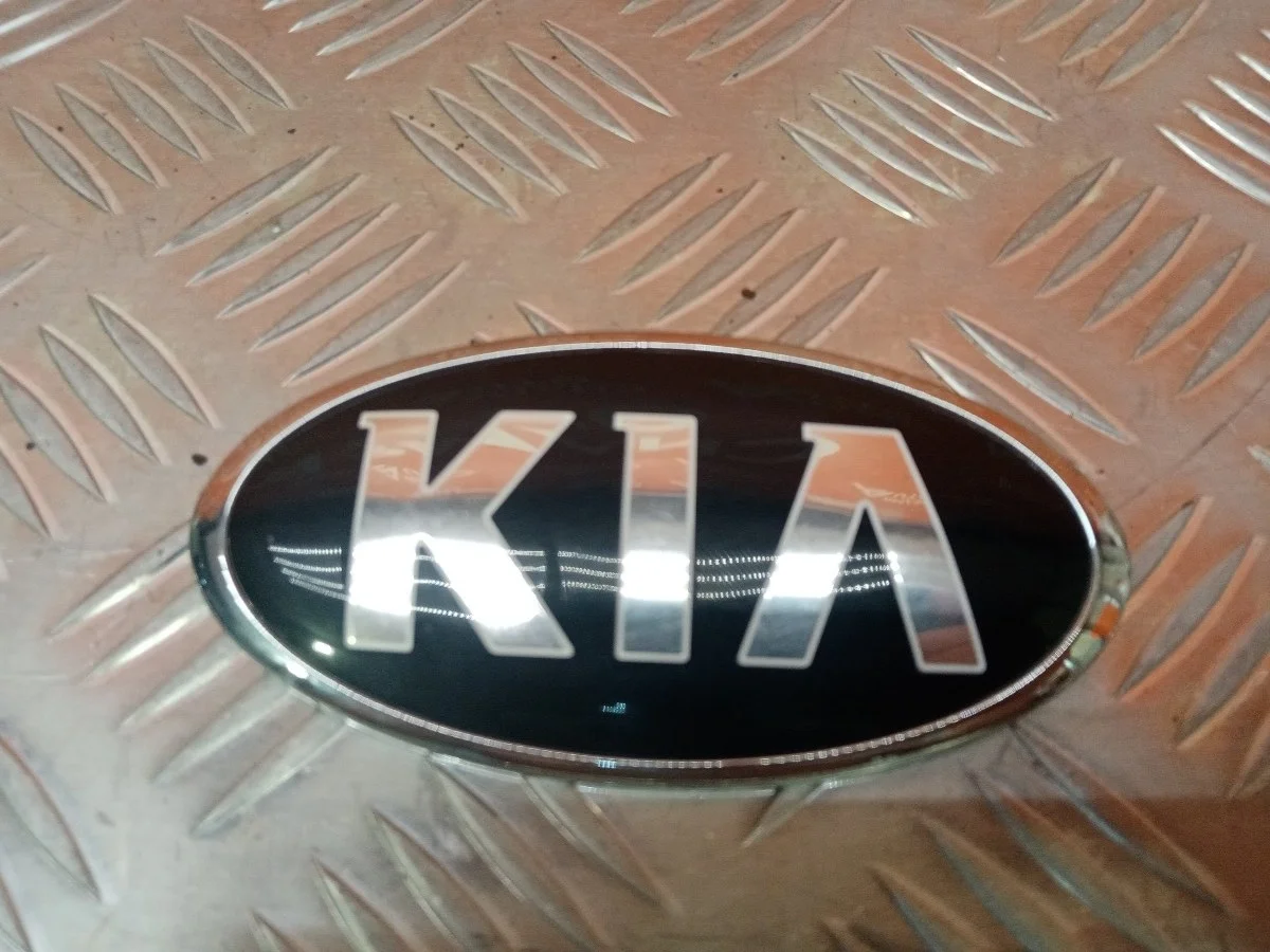 Эмблема Kia Ceed 2018-нв 863183R500 3 CD, передняя