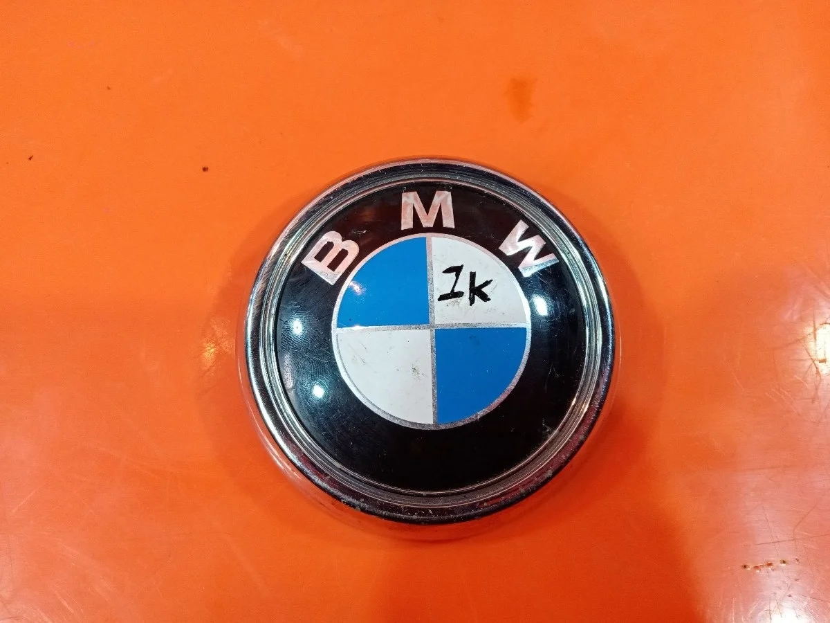 Эмблема BMW X3 2010-2017 51147364375 F25, задняя