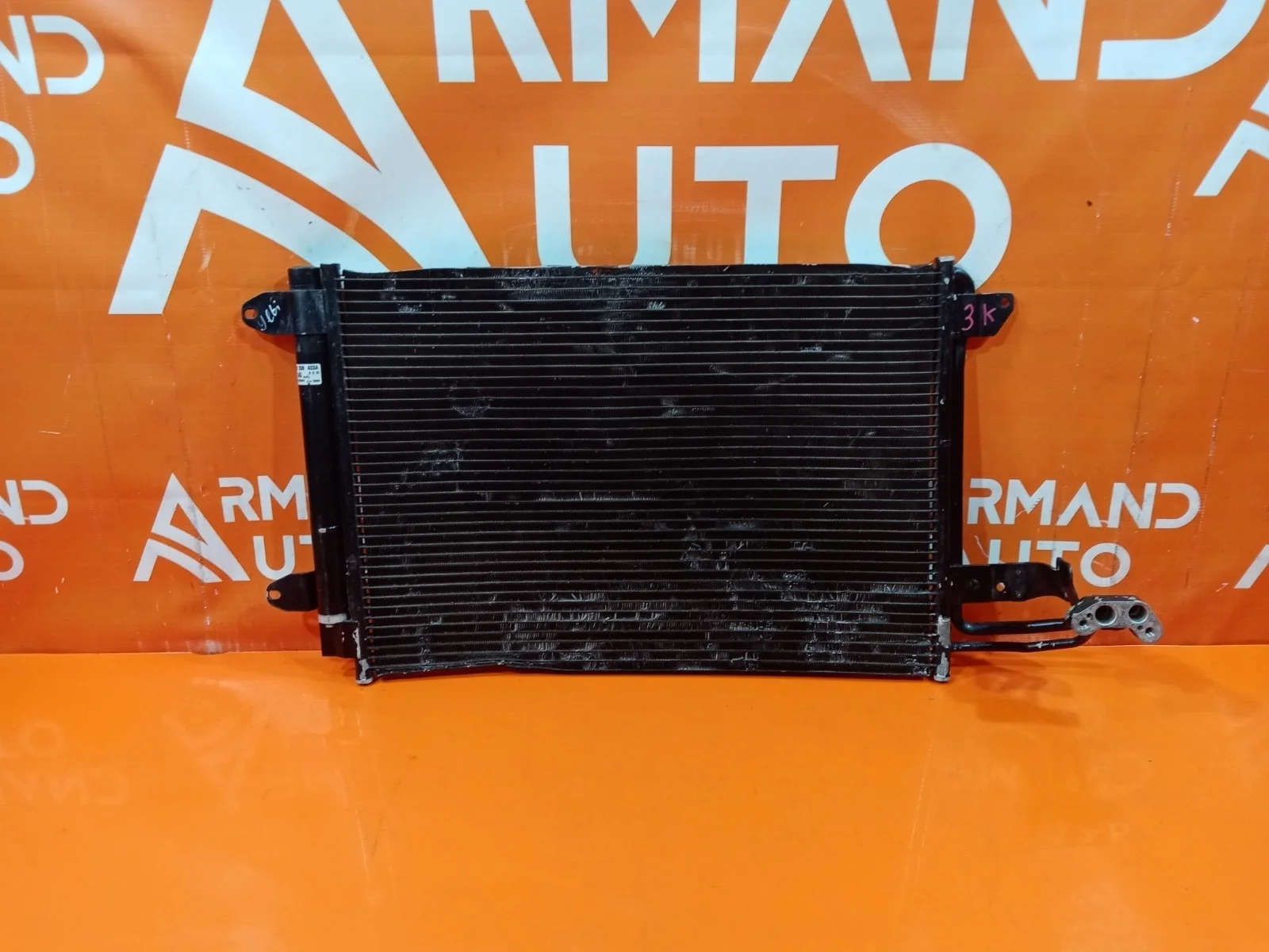 Радиатор кондиционера Skoda Octavia 2008-2013 1K0820411Q 2 A5 (1Z)