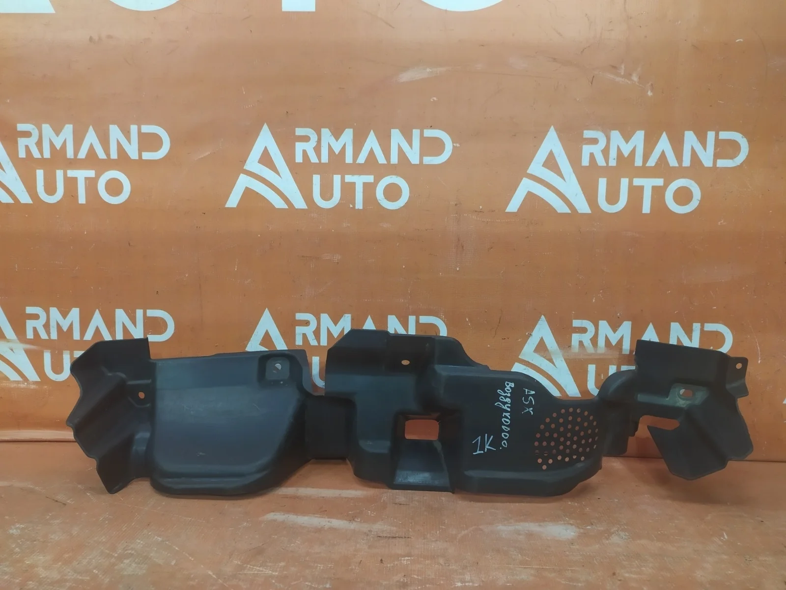 Дефлектор радиатора верхний Mitsubishi ASX 2010-2016 6400C949 1 GA0