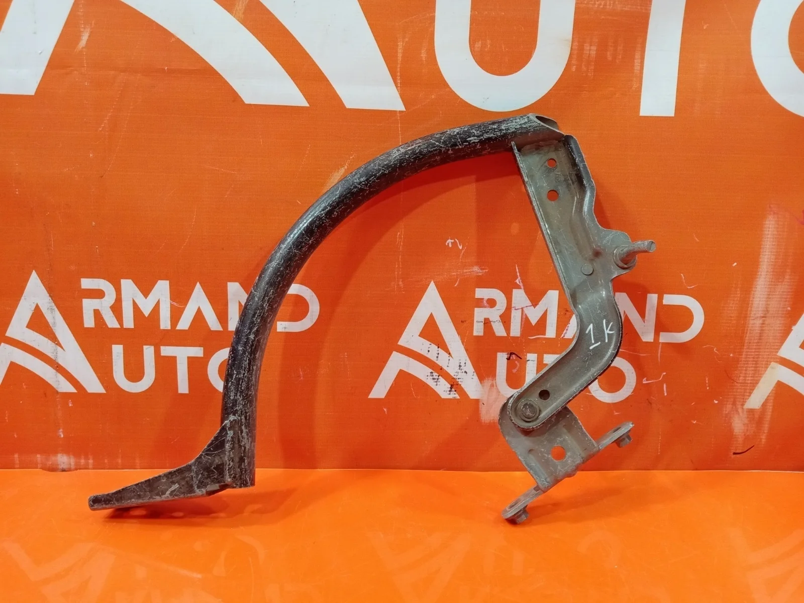 Петля крышки багажника Ford Focus 2011-2019 1793303 3, левая
