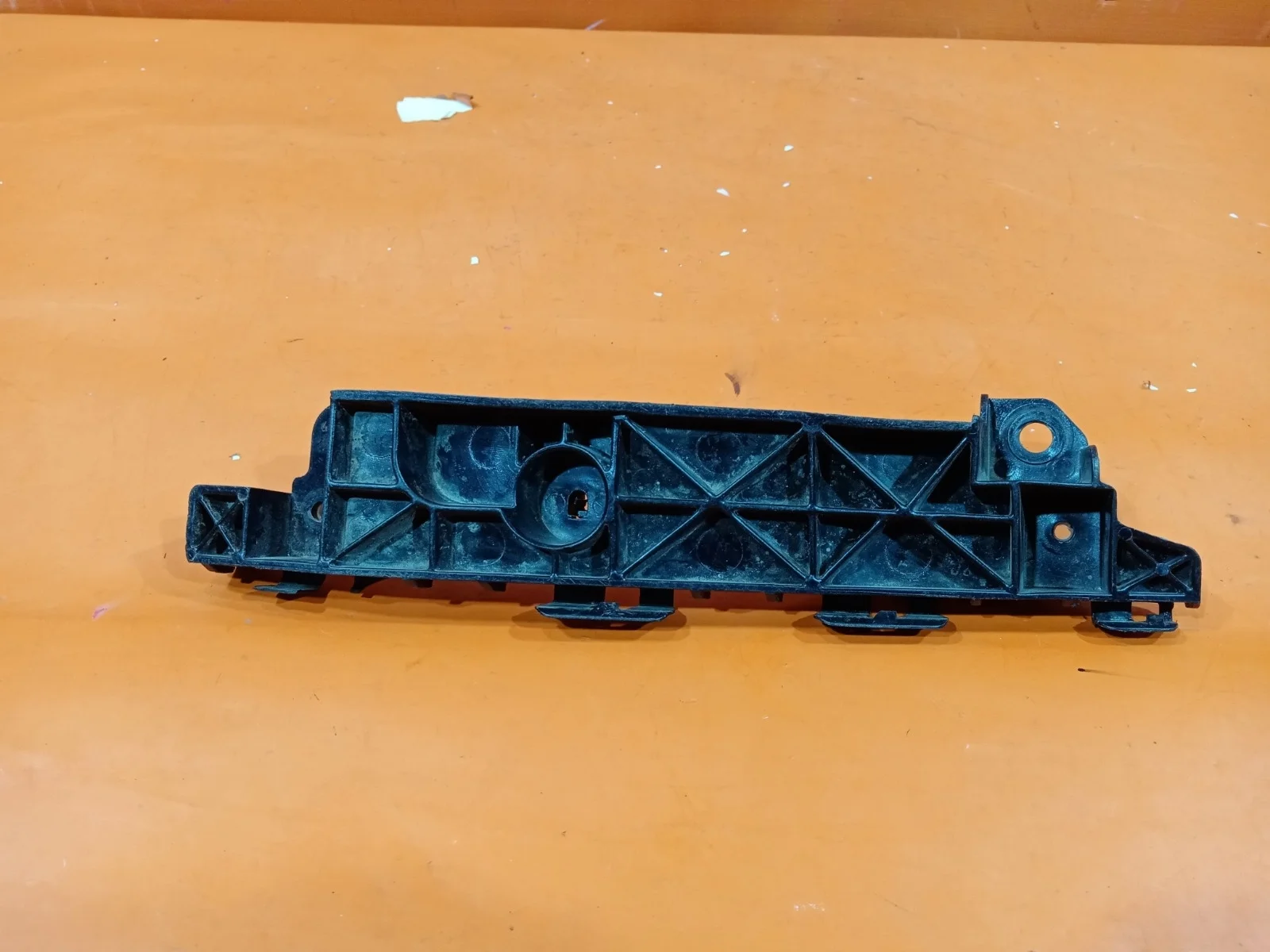 Кронштейн бампера HYUNDAI IX35 2010-2015 865132Y000 1, передний левый