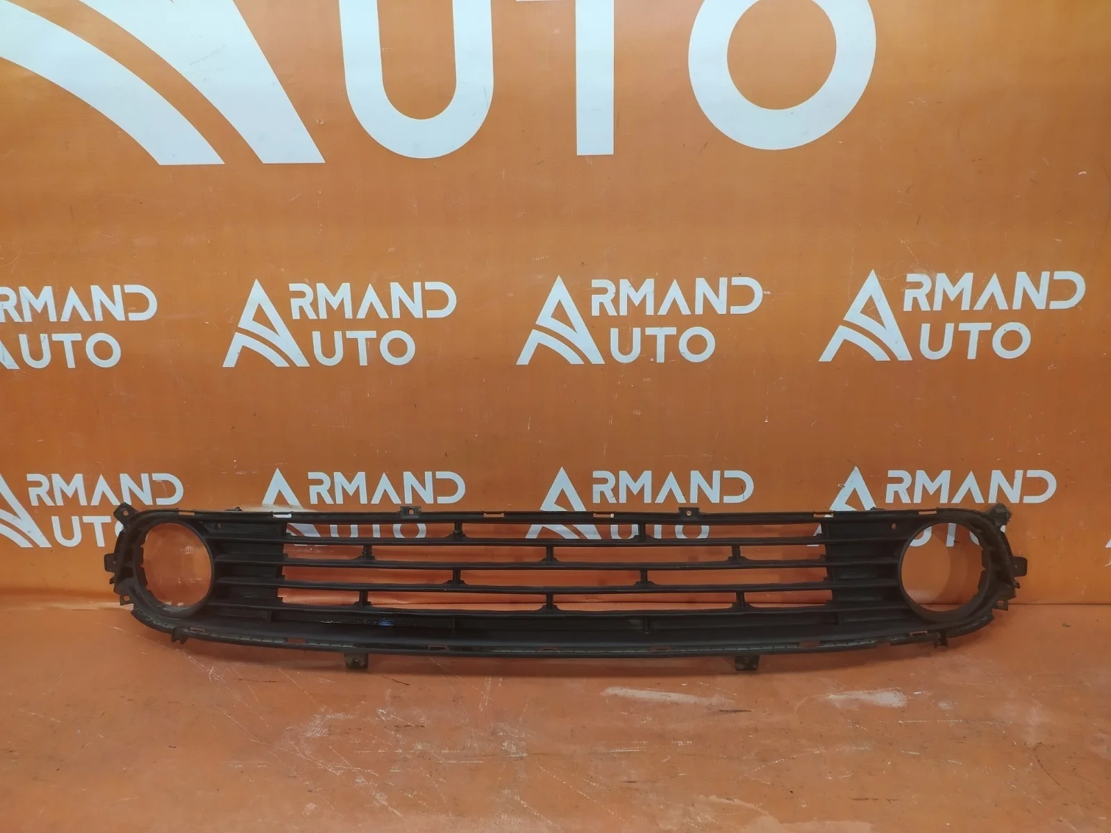 Решетка бампера Kia Optima 2015-2018 86560D4000 4 JF, передняя